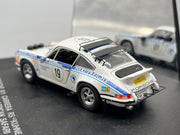 Modellautos 1:43 Universal Hobbies Porsche 911 Carrera RS #19 mit Vitrine