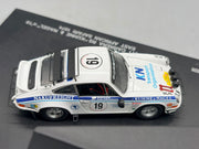 Modellautos 1:43 Universal Hobbies Porsche 911 Carrera RS #19 mit Vitrine