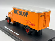 Modellautos 1:43 Schuco Mercedes-Benz L6600 mit Vitrine