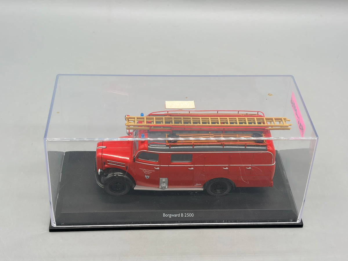 Modellautos 1:43 Schuco Borgward B 2500 Leichtlöschfahrzeug mit Vitrine