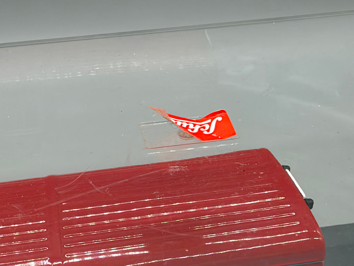 Modellautos 1:43 Schuco Opel Blitz + Porsche 356 mit Vitrine