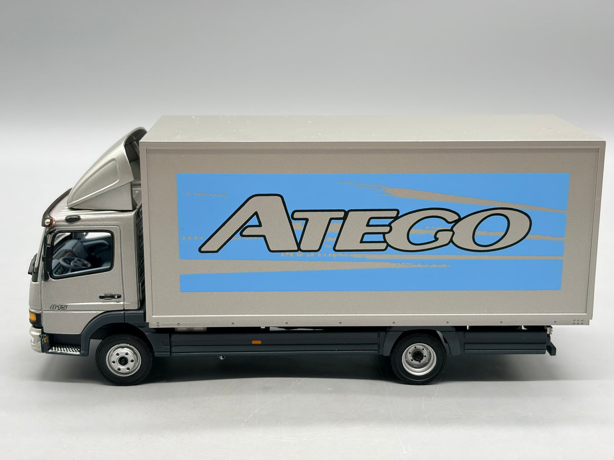LKW Modell 1:43 Minichamps Mercedes-Benz Atego 815 Kofferaufbau mit OVP