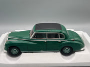 Modellautos 1:18 Norev Mercedes-Benz 300 W186 / Adenauer mit OVP
