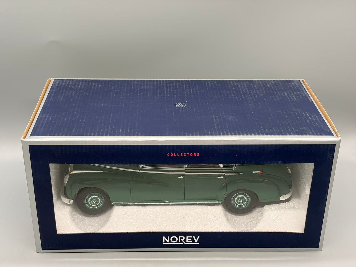 Modellautos 1:18 Norev Mercedes-Benz 300 W186 / Adenauer mit OVP
