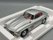 Modellautos 1:18 Norev Mercedes-Benz 300 SL mit OVP