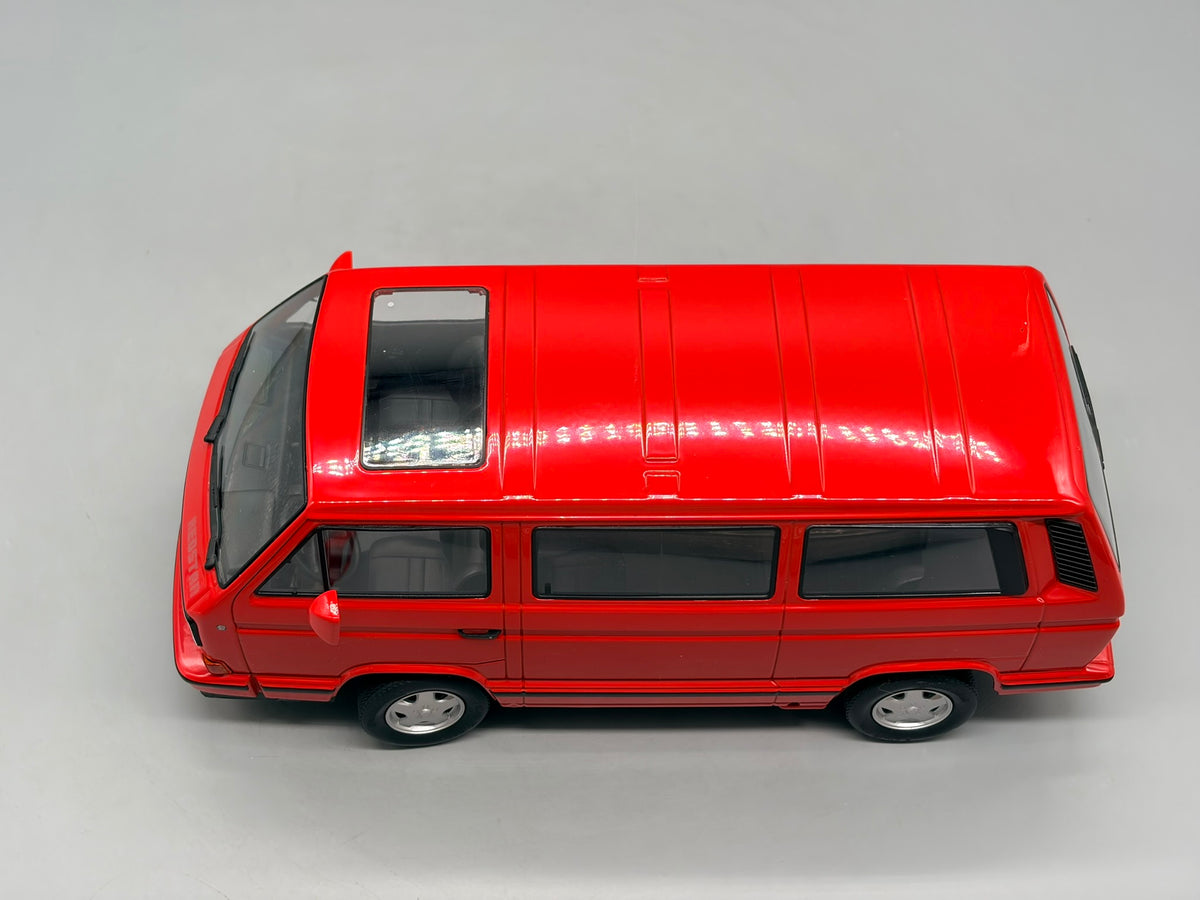 Modellautos 1:18 KK Scale VW T3 Multivan Redstar mit OVP