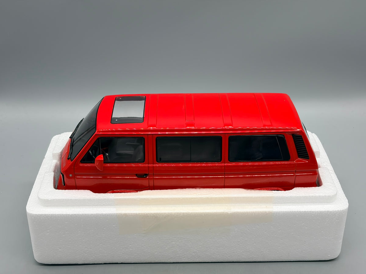 Modellautos 1:18 KK Scale VW T3 Multivan Redstar mit OVP