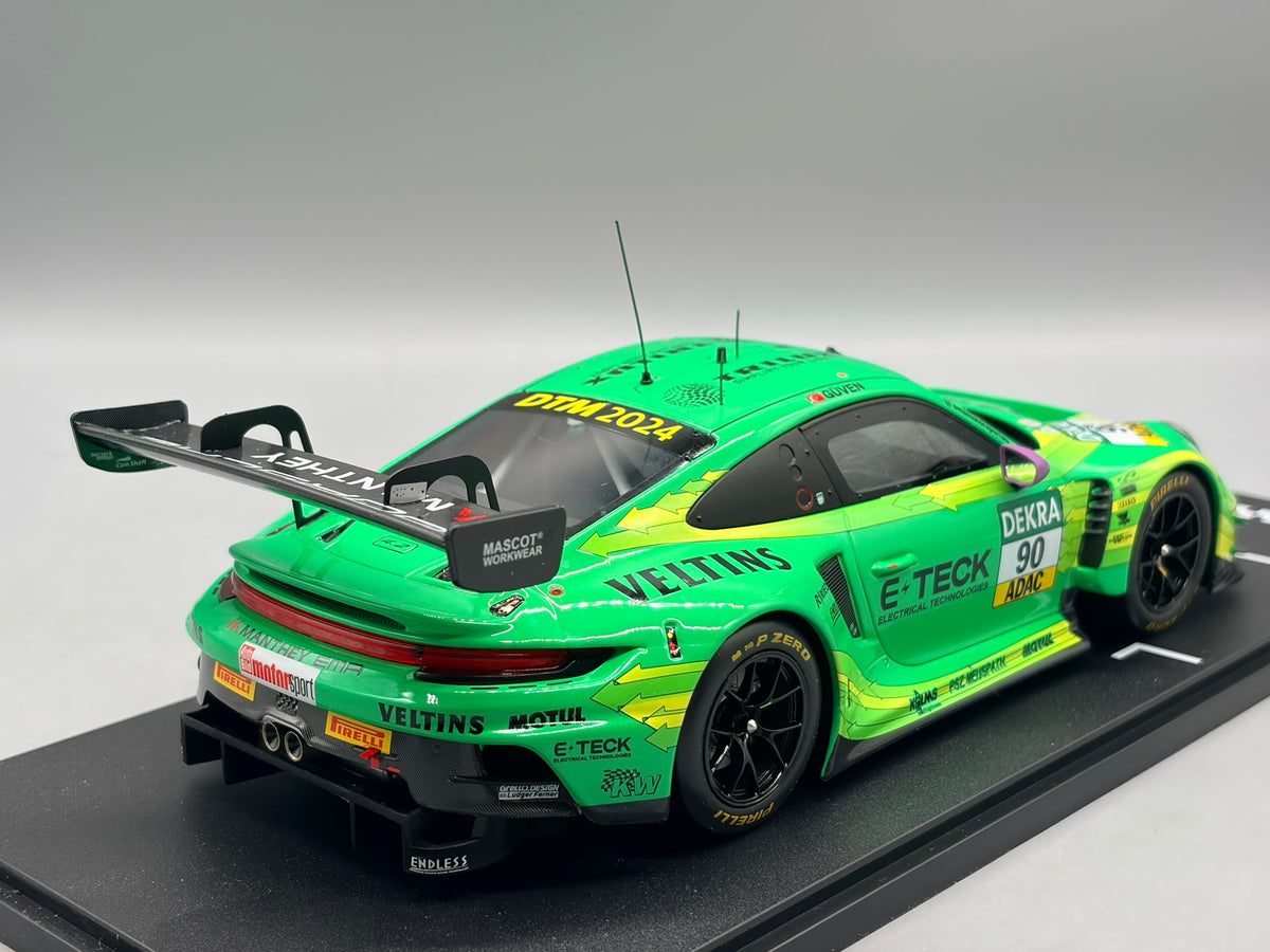 Modellautos 1:18 IXO Porsche GT3 R DTM 2024 A.Güven #90 mit OVP