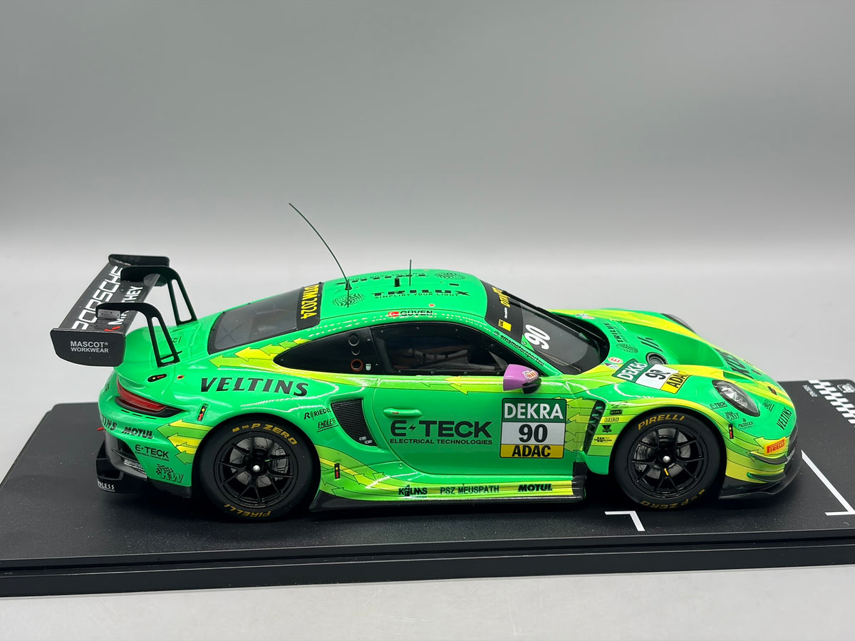 Modellautos 1:18 IXO Porsche GT3 R DTM 2024 A.Güven #90 mit OVP