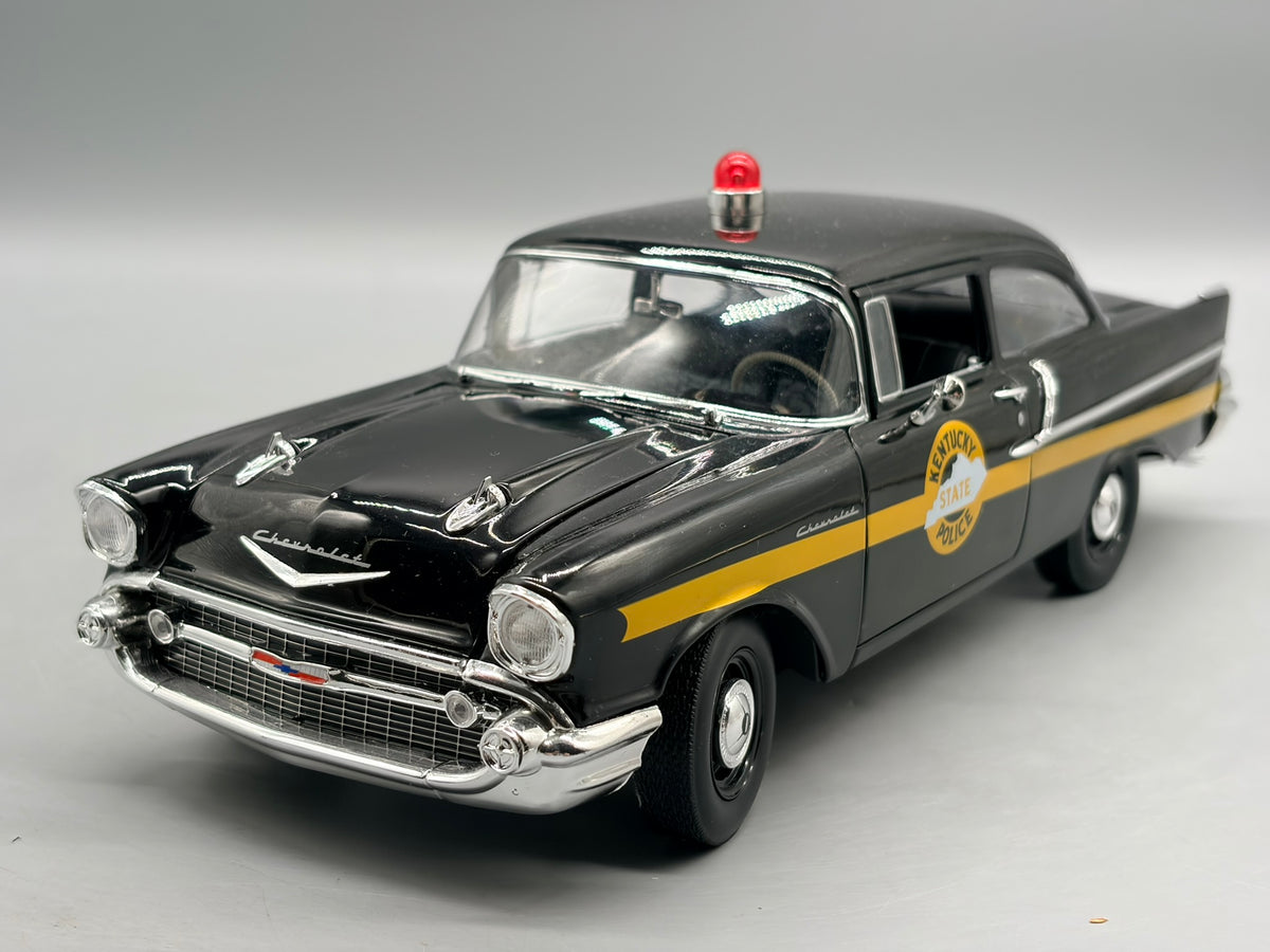 Modellautos 1:18 Highway61 Chevrolet 150 Sedan Kentucky State Police mit OVP