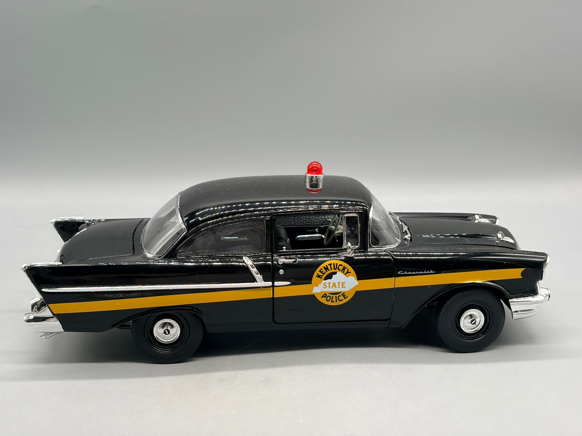 Modellautos 1:18 Highway61 Chevrolet 150 Sedan Kentucky State Police mit OVP