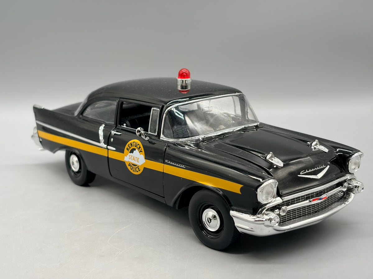 Modellautos 1:18 Highway61 Chevrolet 150 Sedan Kentucky State Police mit OVP