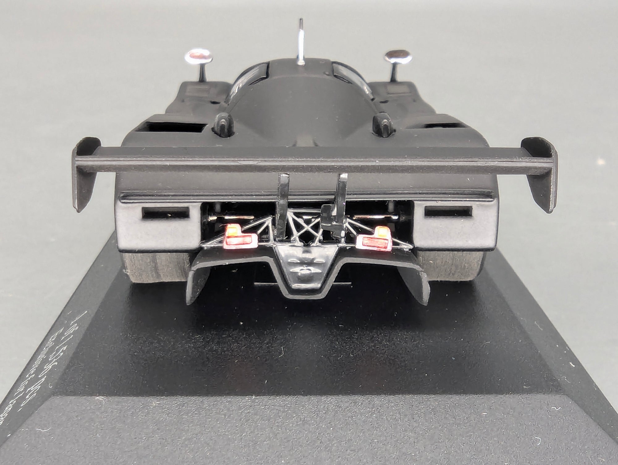 Modellautos 1:43 Minichamps Mazda 787B Homologation Black OVP