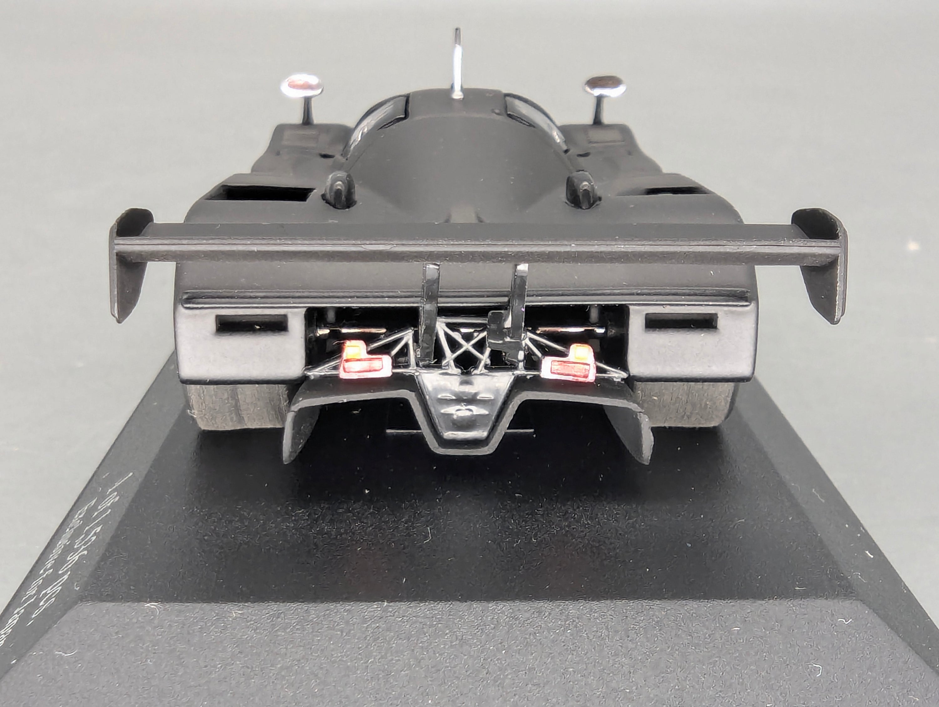 Modellautos 1:43 Minichamps Mazda 787B Homologation Black OVP