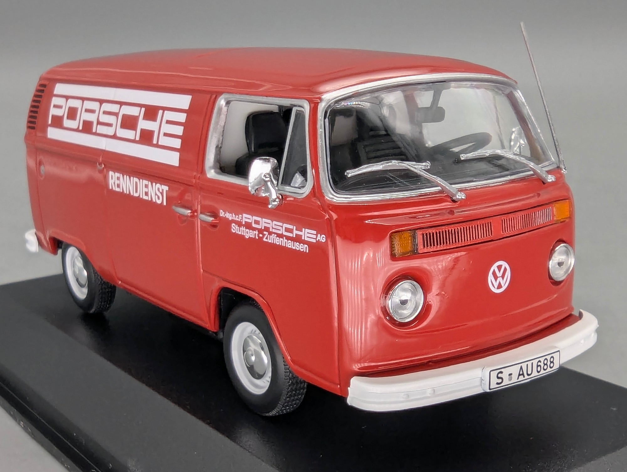 Modelos de coches 1:43 Minichamps Volkswagen VW T2 Transporter Porsche Rojo con embalaje original