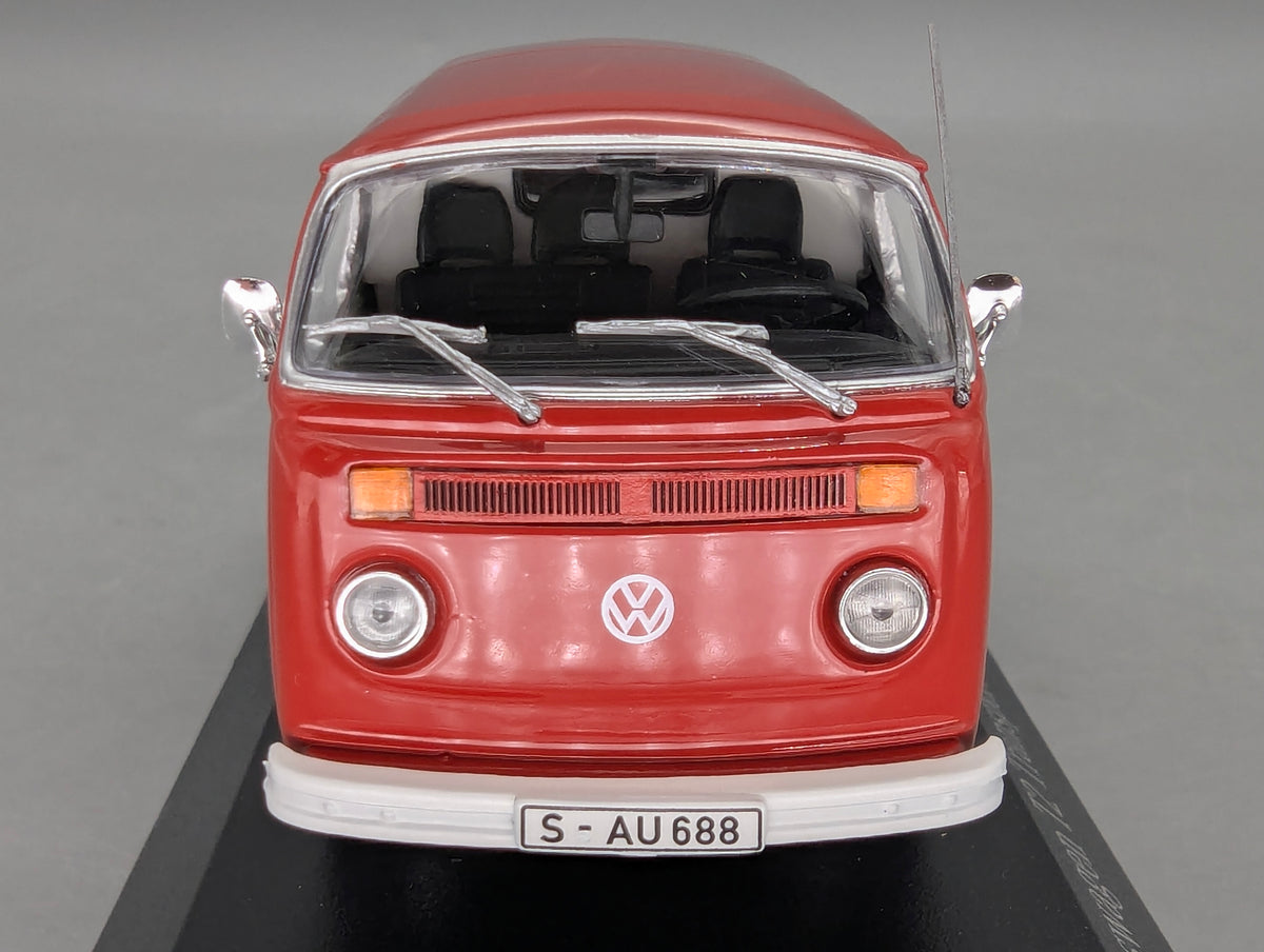 Modelos de coches 1:43 Minichamps Volkswagen VW T2 Transporter Porsche Rojo con embalaje original