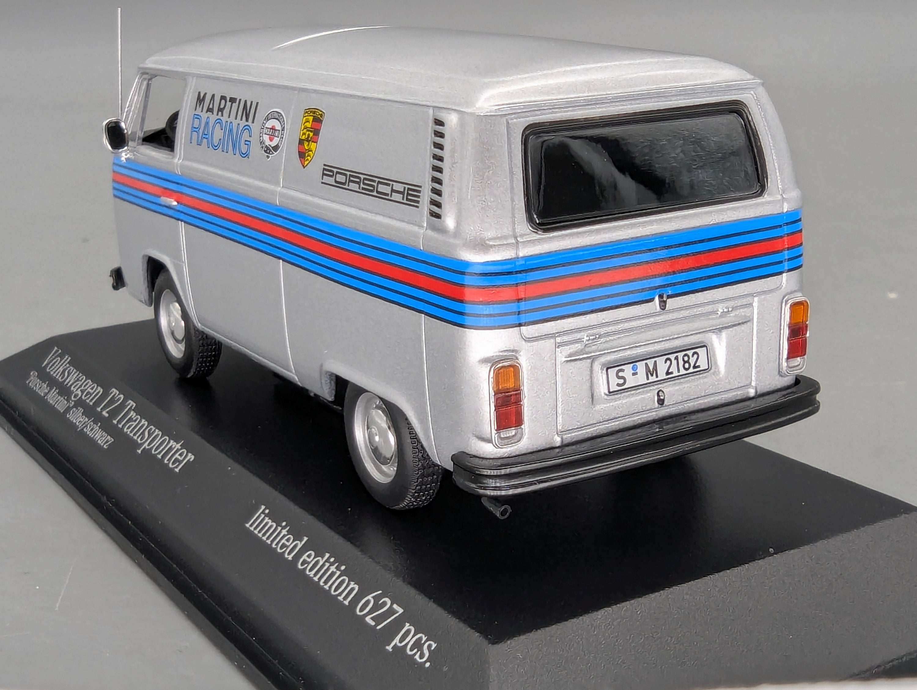 Coches a escala 1:43 Minichamps Volkswagen VW T2 Transporter Porsche Martini Plata con embalaje original