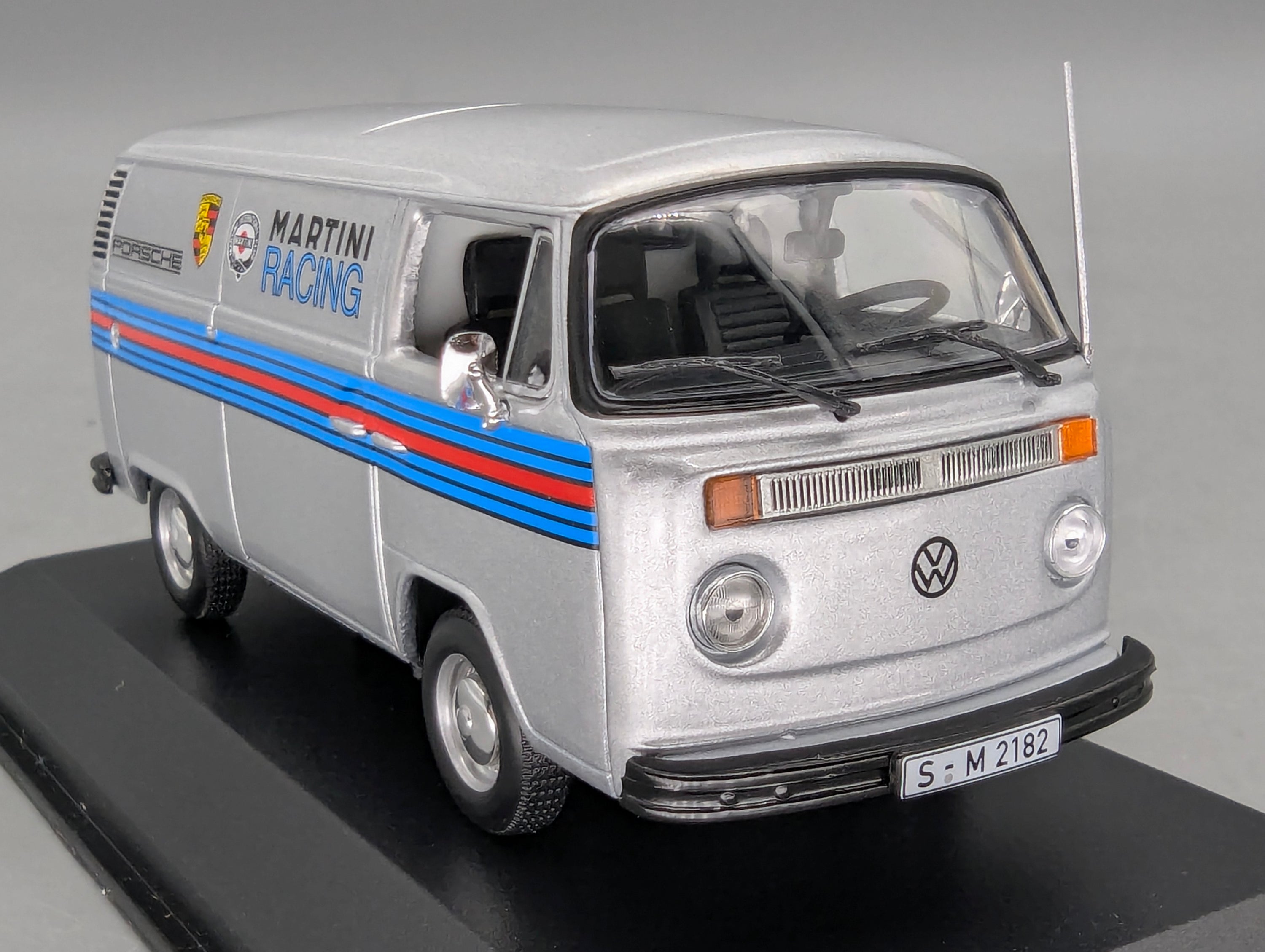 Coches a escala 1:43 Minichamps Volkswagen VW T2 Transporter Porsche Martini Plata con embalaje original