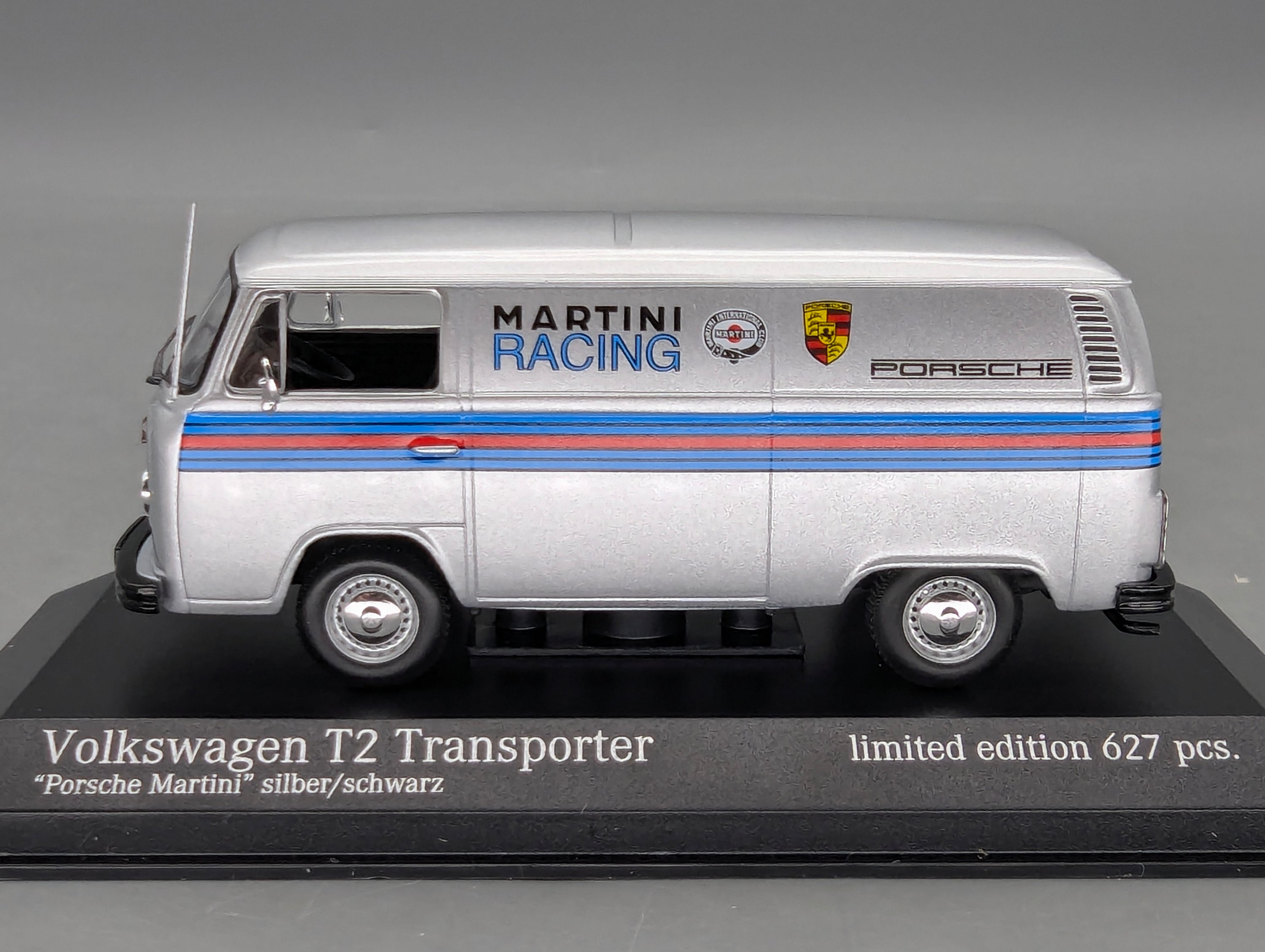 Coches a escala 1:43 Minichamps Volkswagen VW T2 Transporter Porsche Martini Plata con embalaje original