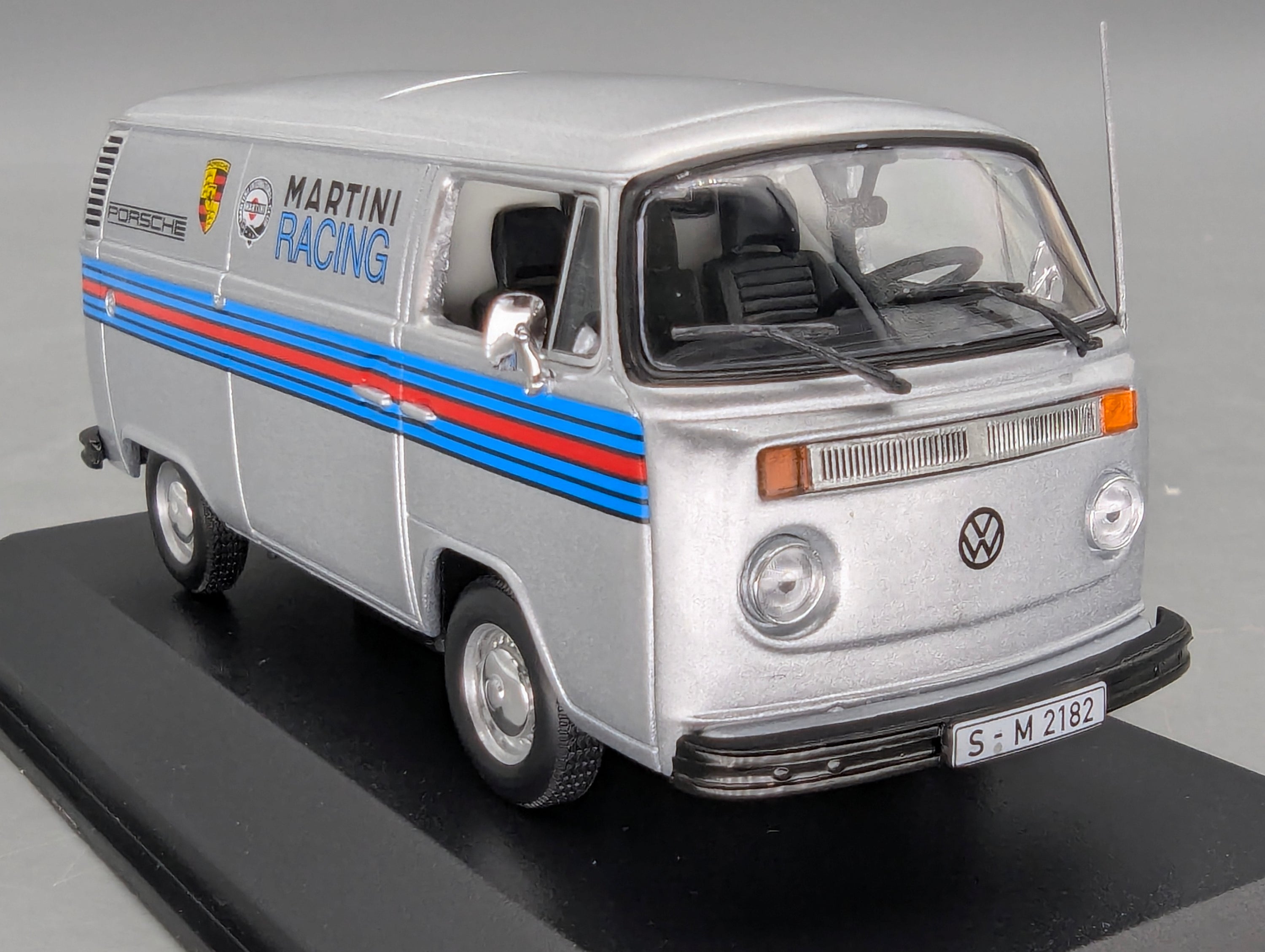 Coches a escala 1:43 Minichamps Volkswagen VW T2 Transporter Porsche Martini Plata con embalaje original