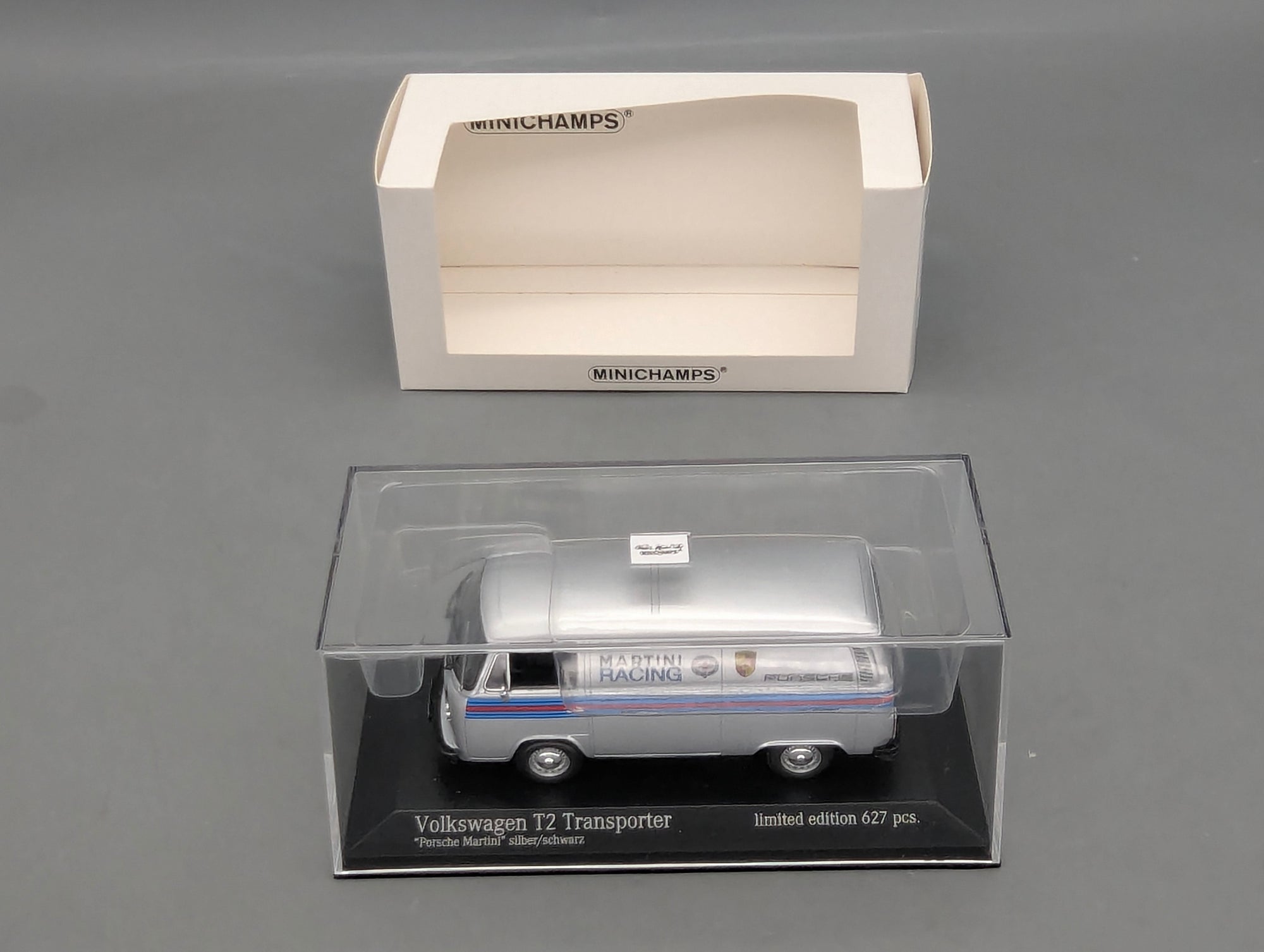 Coches a escala 1:43 Minichamps Volkswagen VW T2 Transporter Porsche Martini Plata con embalaje original