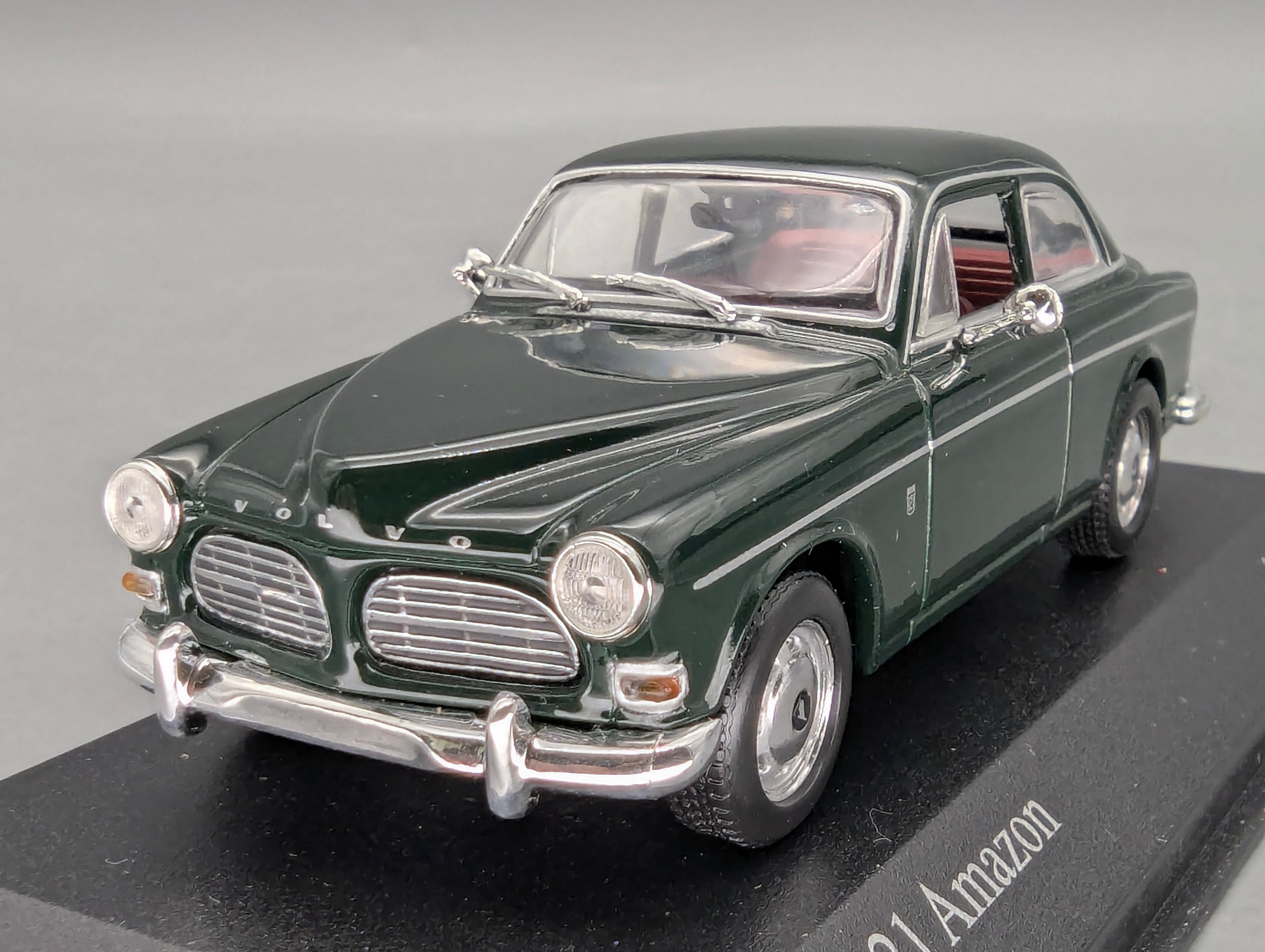 Modelos de coches 1:43 Minichamps Volvo 121 Amazon Sedán 1966 Verde oscuro con embalaje original