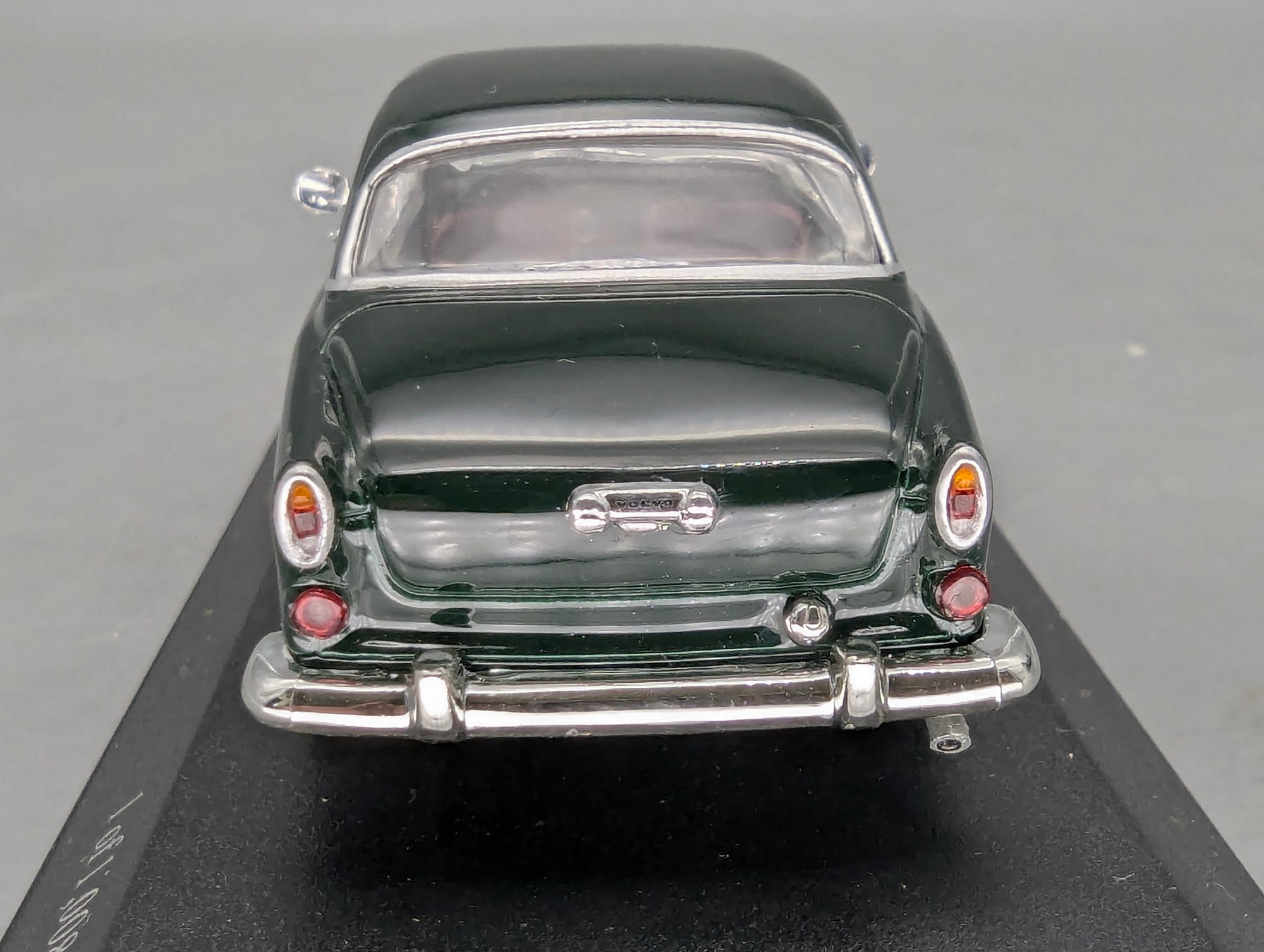 Modelos de coches 1:43 Minichamps Volvo 121 Amazon Sedán 1966 Verde oscuro con embalaje original