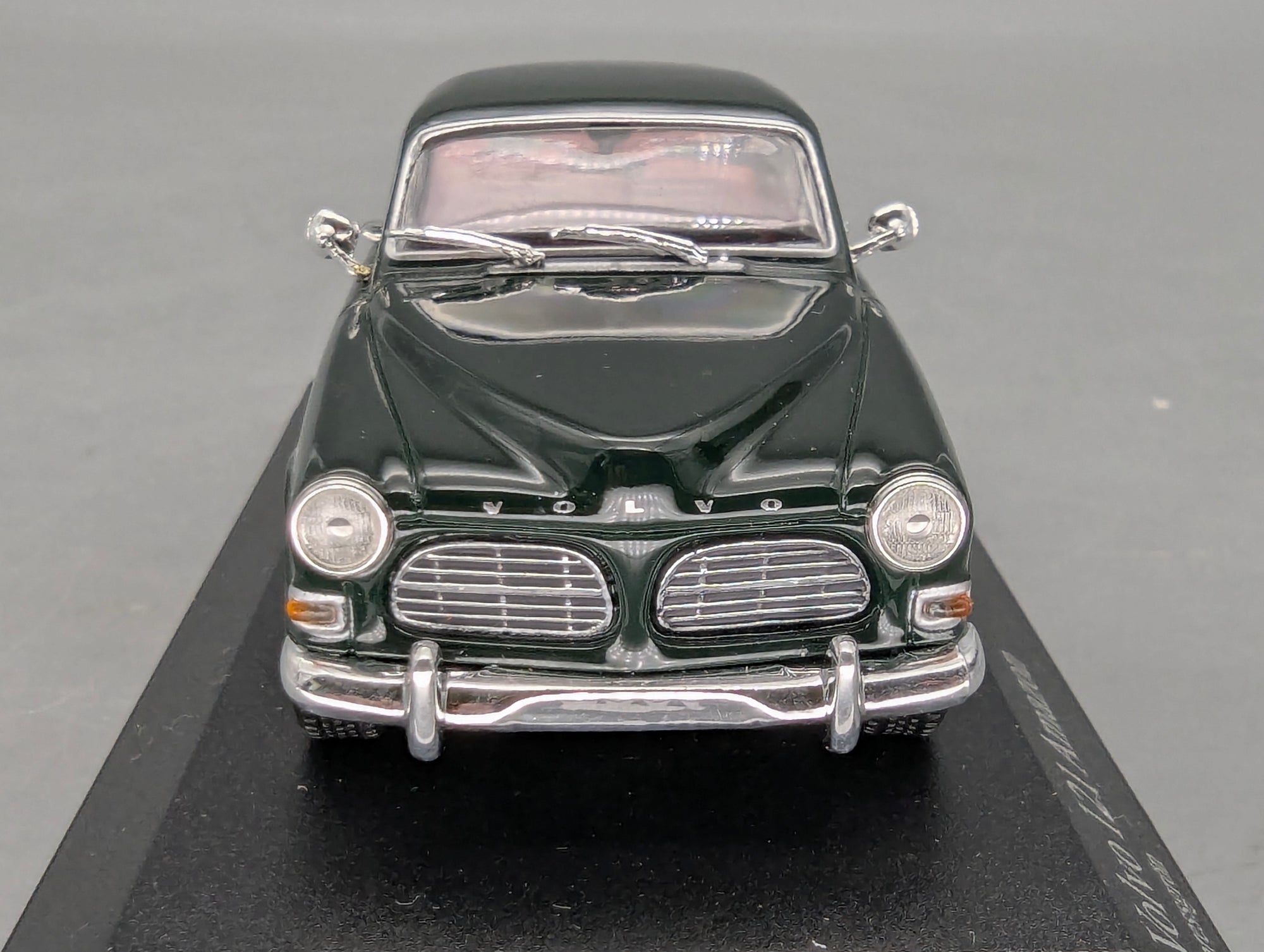 Modelos de coches 1:43 Minichamps Volvo 121 Amazon Sedán 1966 Verde oscuro con embalaje original