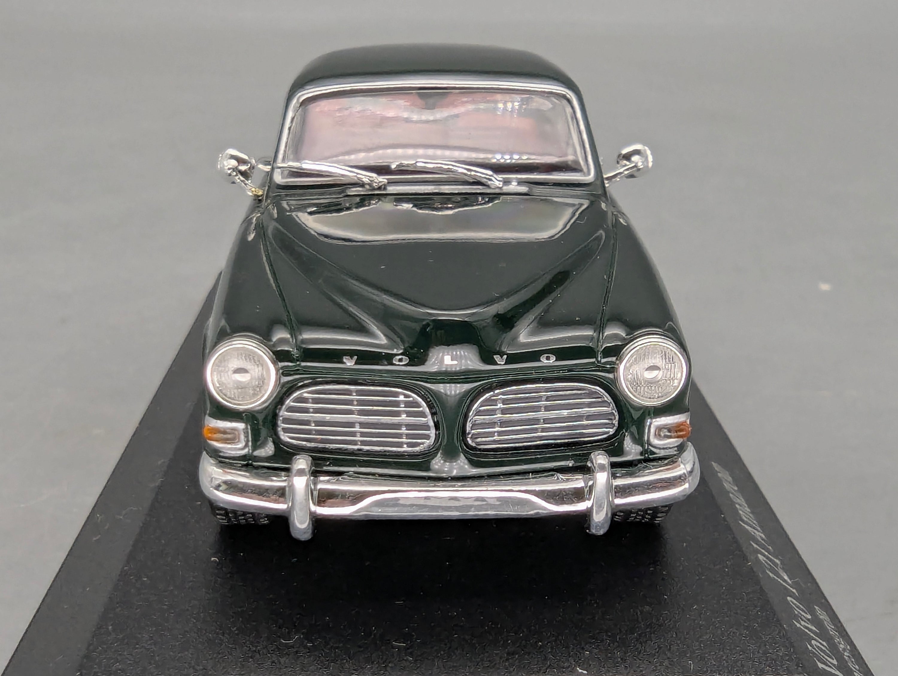 Modelos de coches 1:43 Minichamps Volvo 121 Amazon Sedán 1966 Verde oscuro con embalaje original