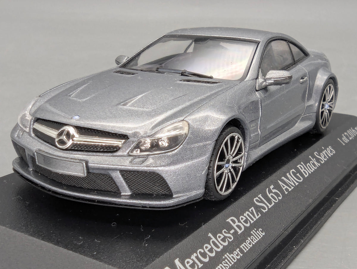 Coches en miniatura 1:43 Minichamps Mercedes Benz SL65 AMG Black Series Plata con embalaje original