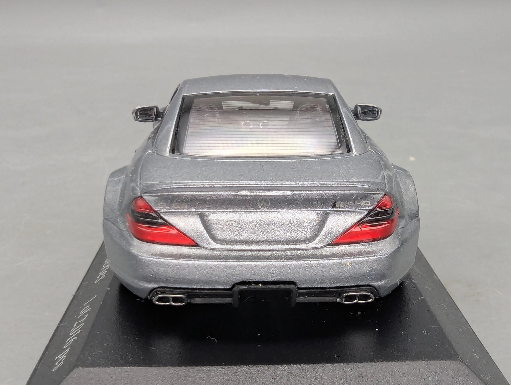 Coches en miniatura 1:43 Minichamps Mercedes Benz SL65 AMG Black Series Plata con embalaje original