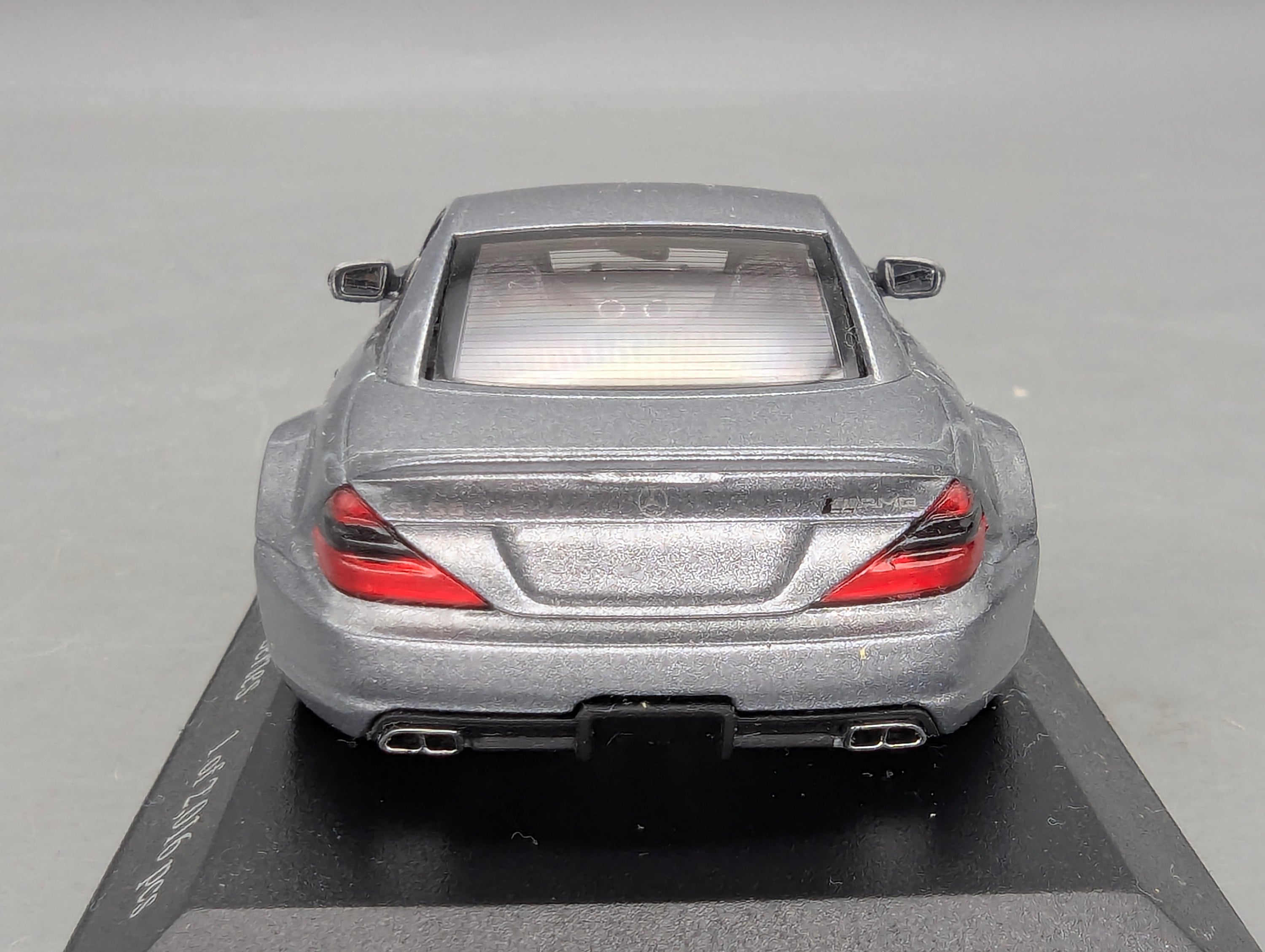 Coches en miniatura 1:43 Minichamps Mercedes Benz SL65 AMG Black Series Plata con embalaje original
