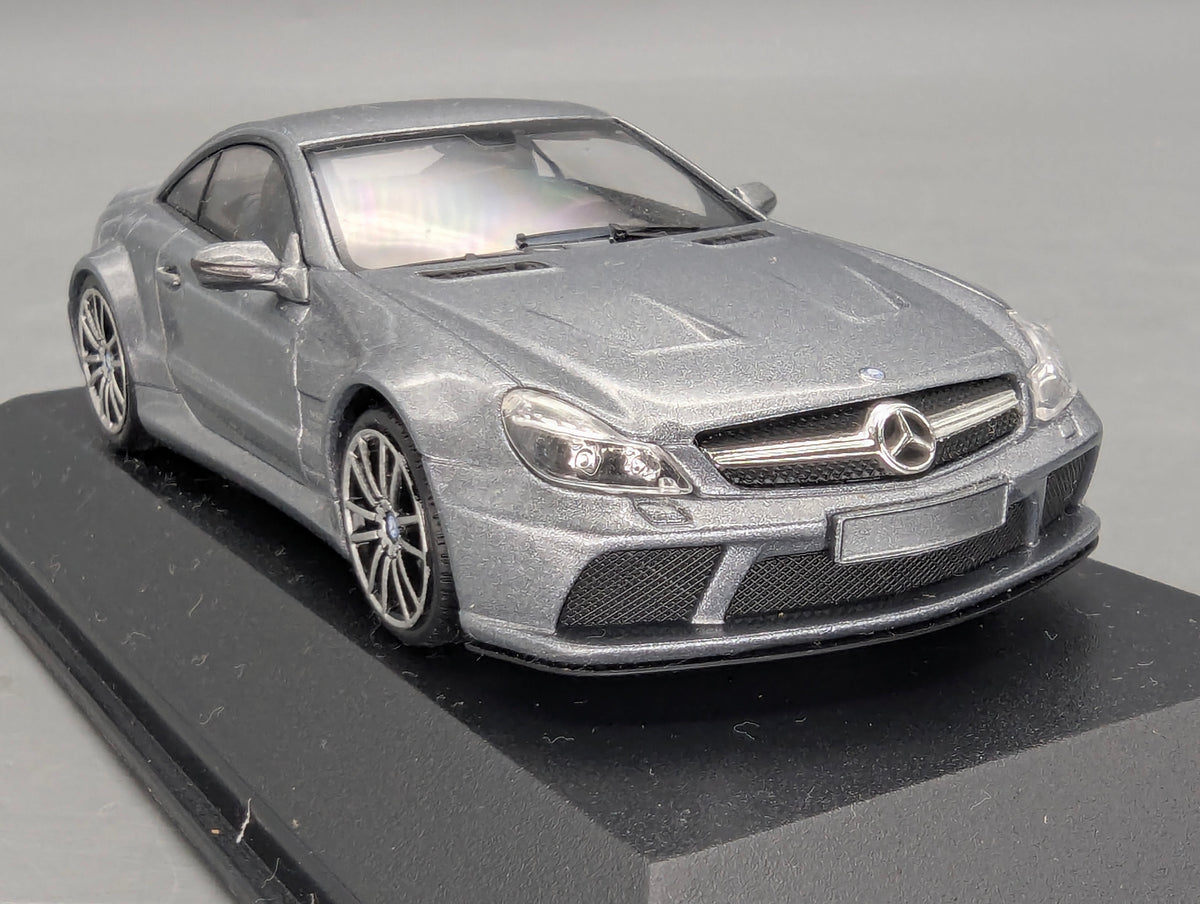 Coches en miniatura 1:43 Minichamps Mercedes Benz SL65 AMG Black Series Plata con embalaje original