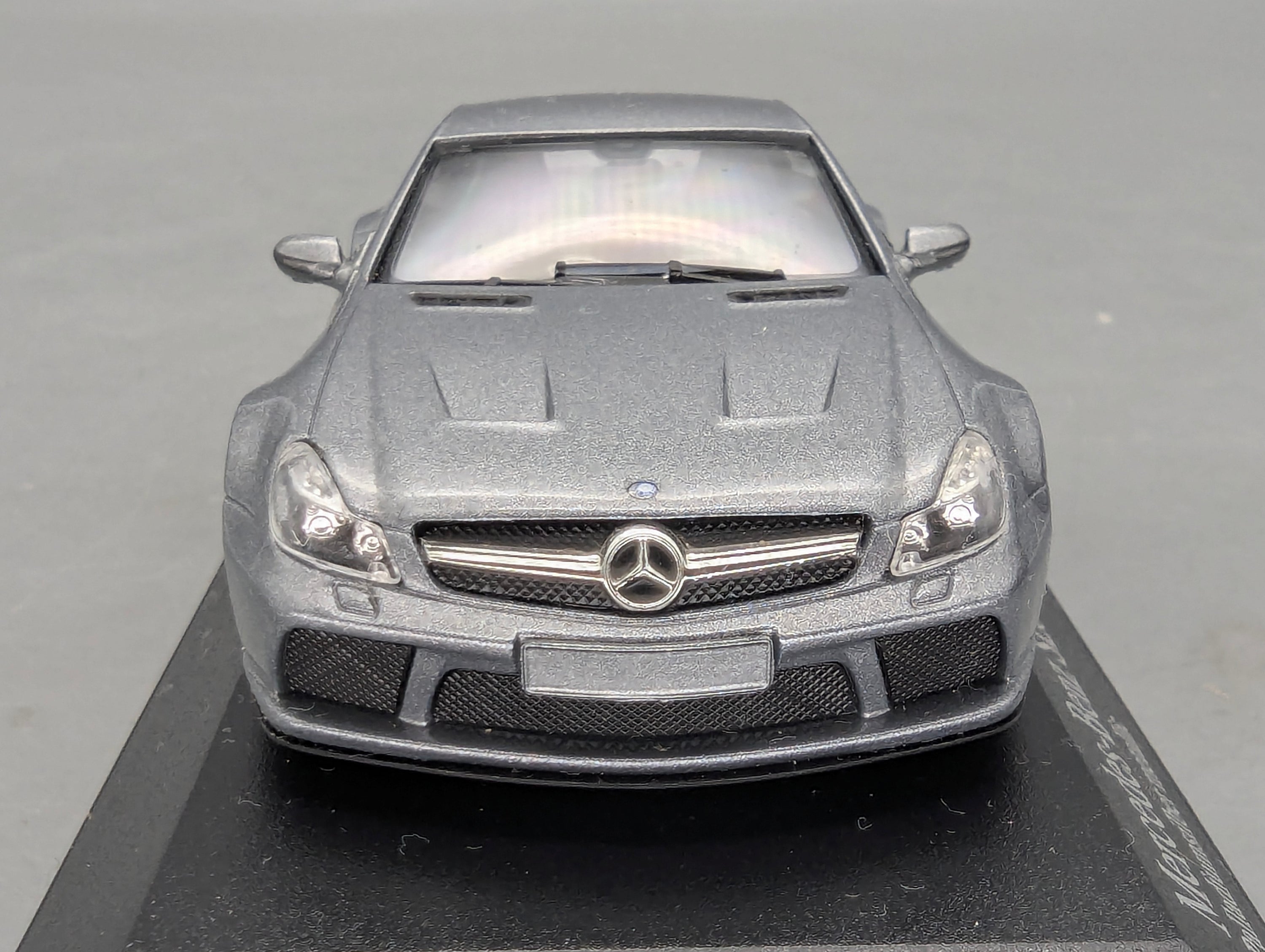 Coches en miniatura 1:43 Minichamps Mercedes Benz SL65 AMG Black Series Plata con embalaje original