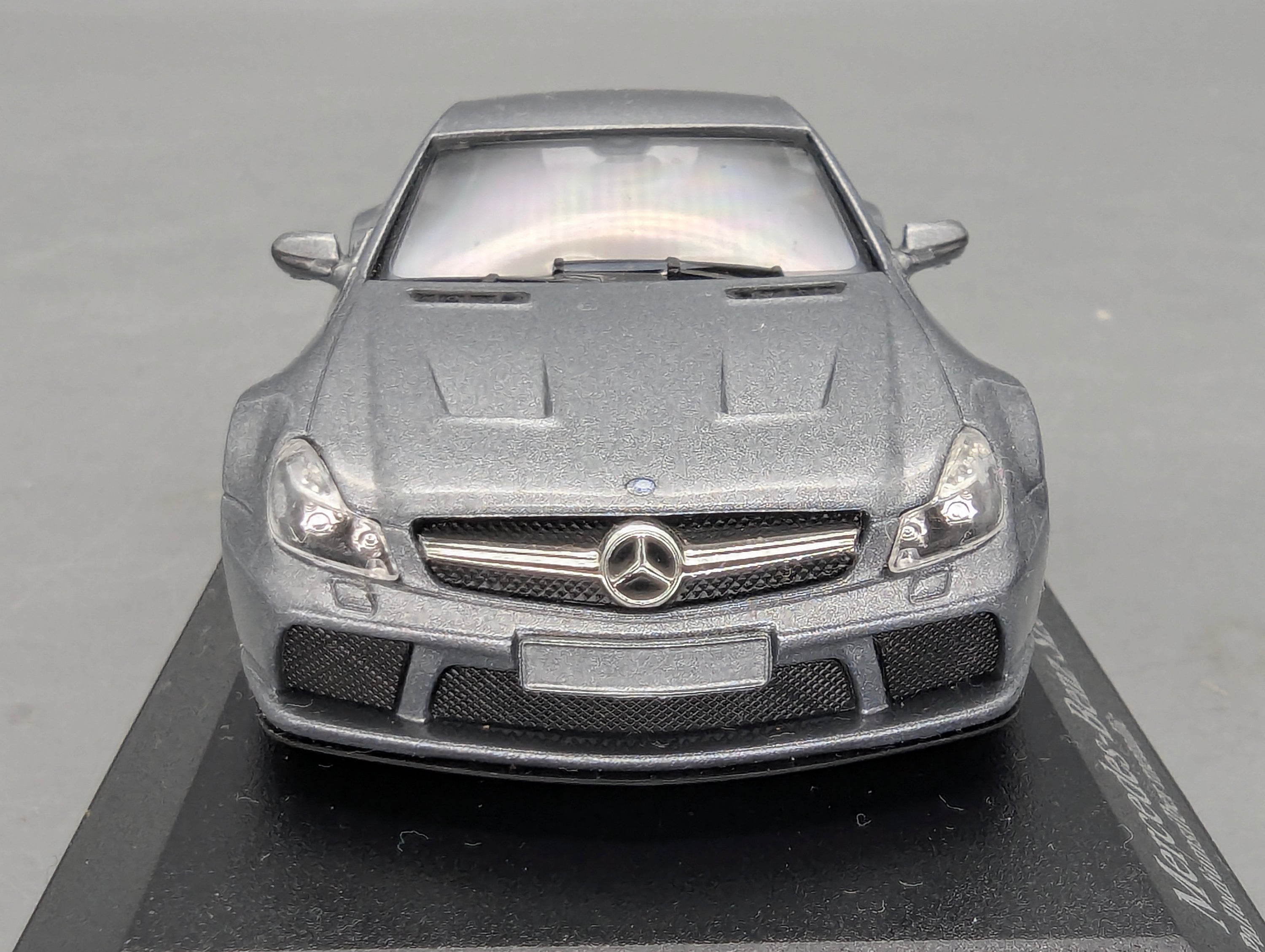 Coches en miniatura 1:43 Minichamps Mercedes Benz SL65 AMG Black Series Plata con embalaje original