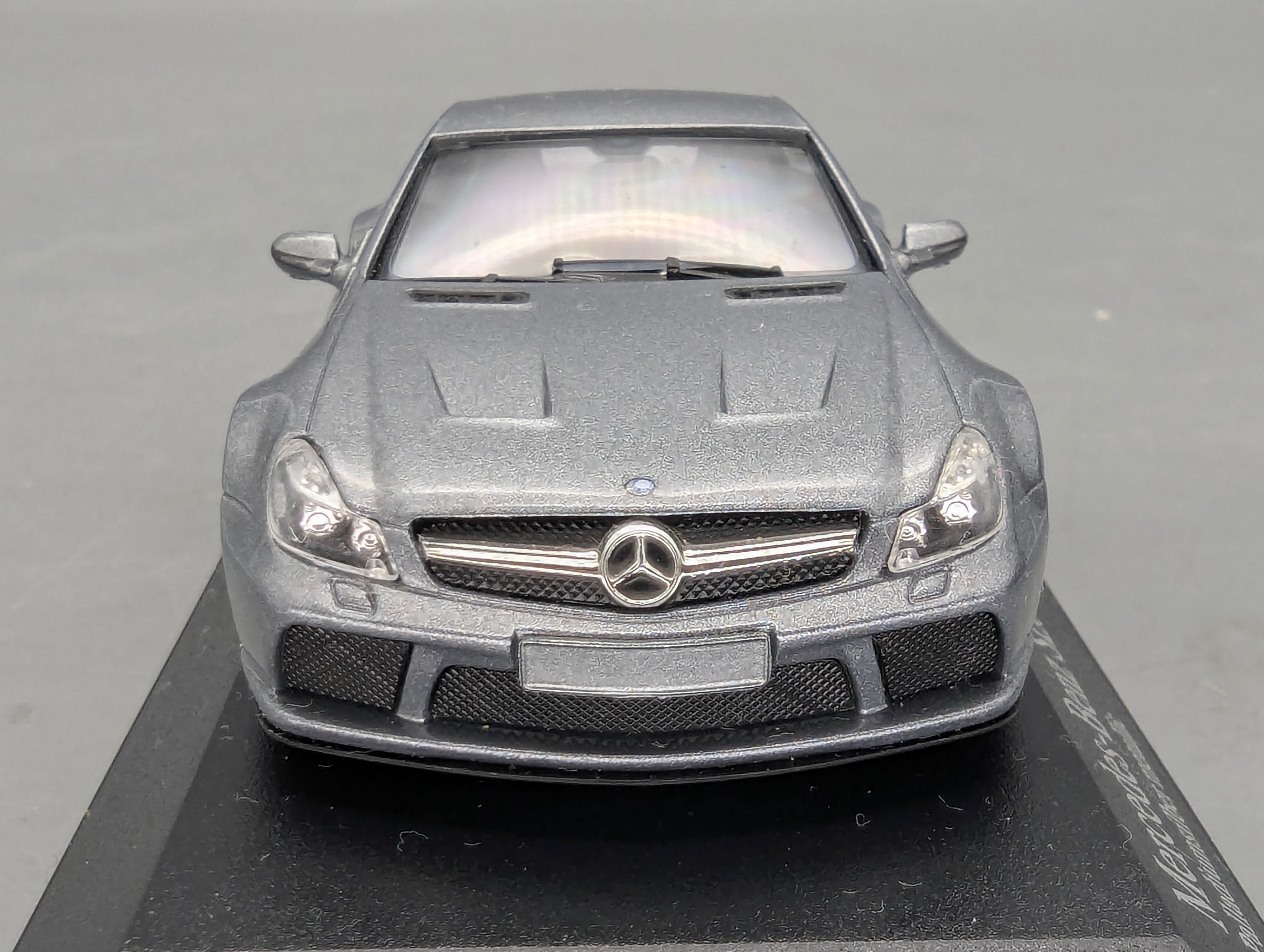 Modellautos 1:43 Minichamps Mercedes Benz SL65 AMG Black Series Silber mit OVP