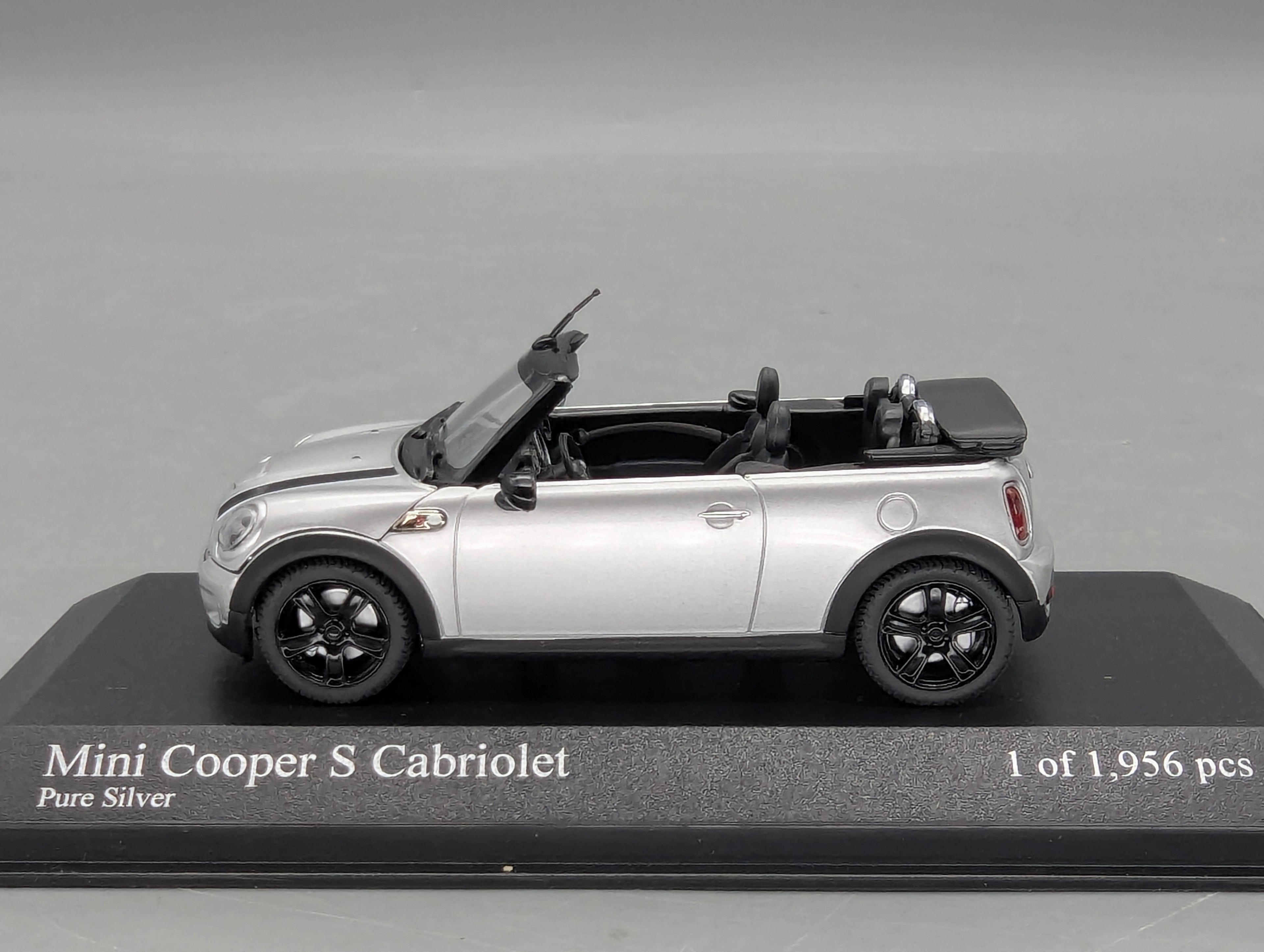 Coches en miniatura 1:43 Minichamps Mini Cooper S Cabriolet 2009 plateado con embalaje original