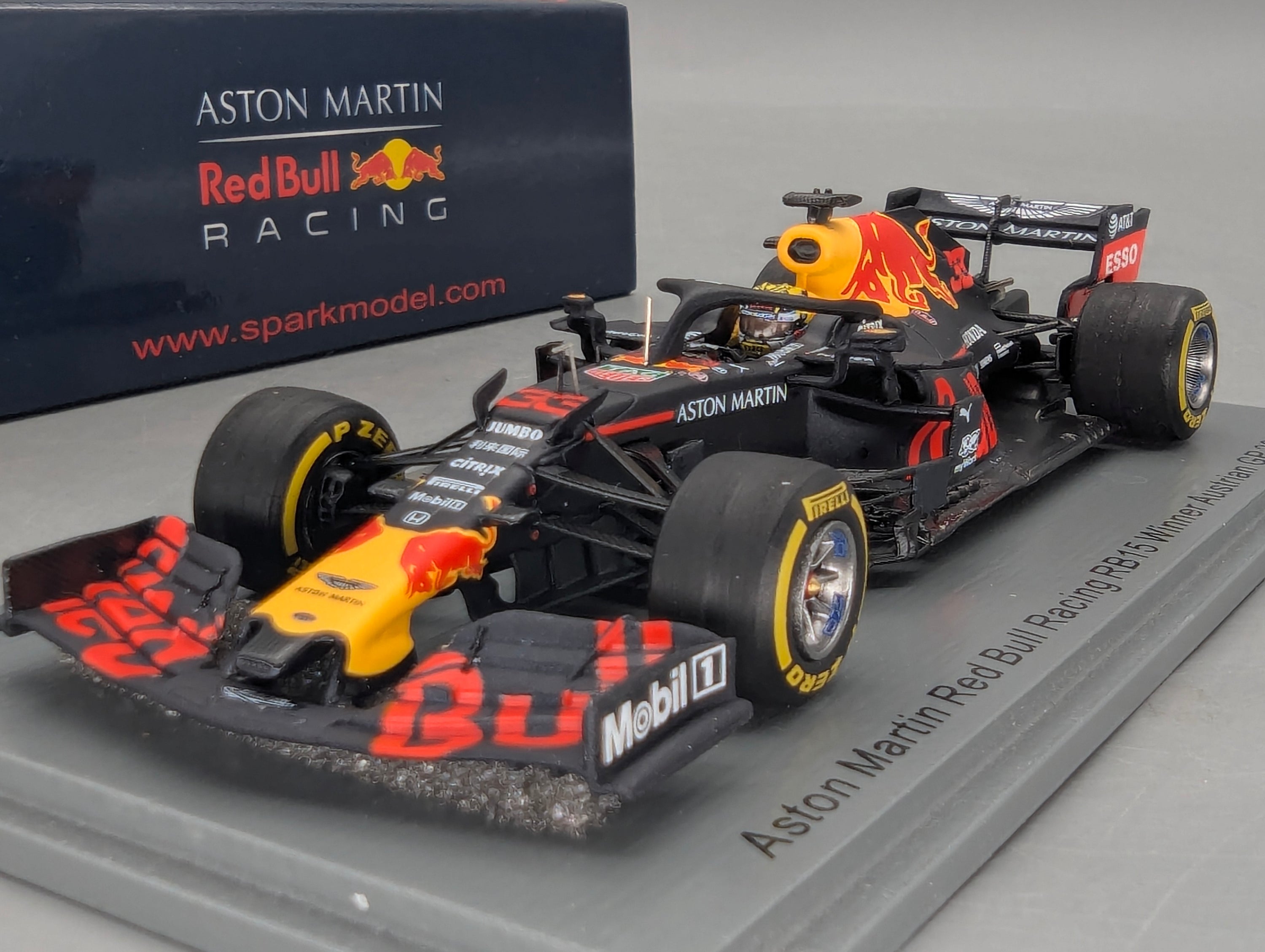 Coches a escala 1:43 Spark S6088 Aston Martin RB 15 GANADOR GP Austria 2019 #33 Verstappen embalaje original
