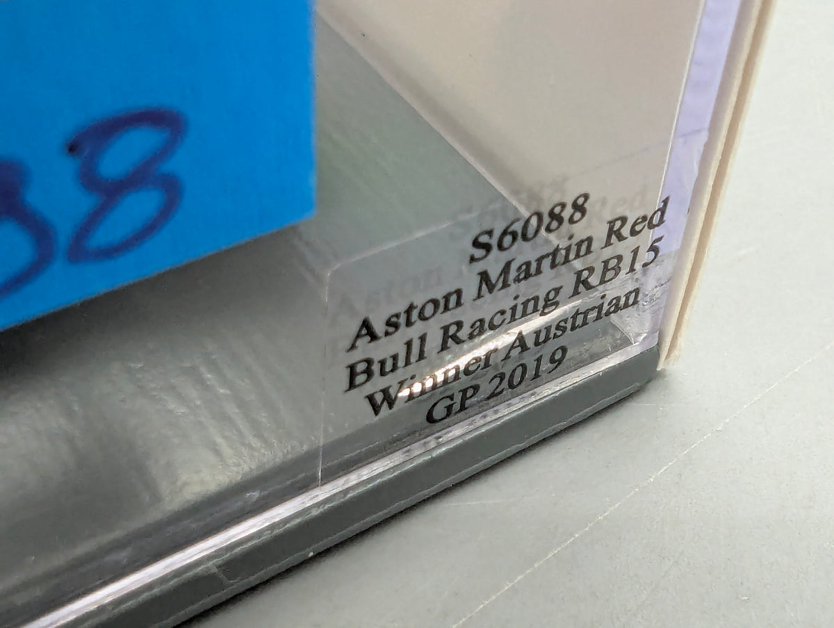 Coches a escala 1:43 Spark S6088 Aston Martin RB 15 GANADOR GP Austria 2019 #33 Verstappen embalaje original