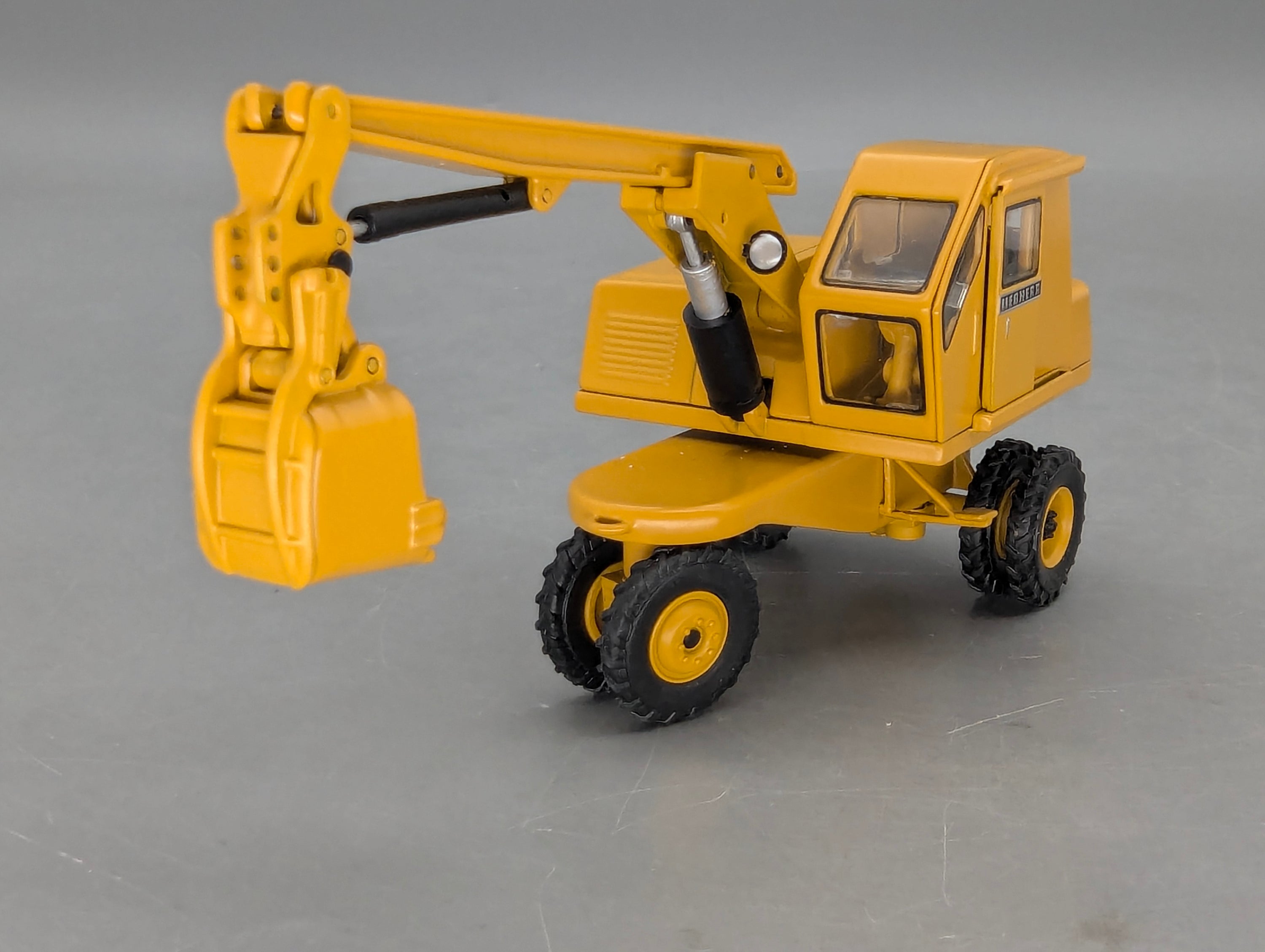 Bagger Modell 1:50 NZG 538 Liebherr L300 "der erste Mobilbagger" mit OVP