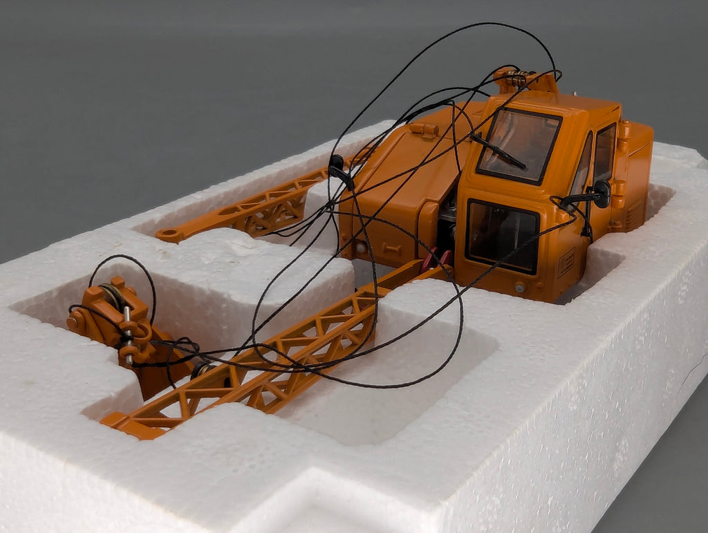 Excavadora Modelo 1:50 NZG 520 Fuchs 301 con embalaje original