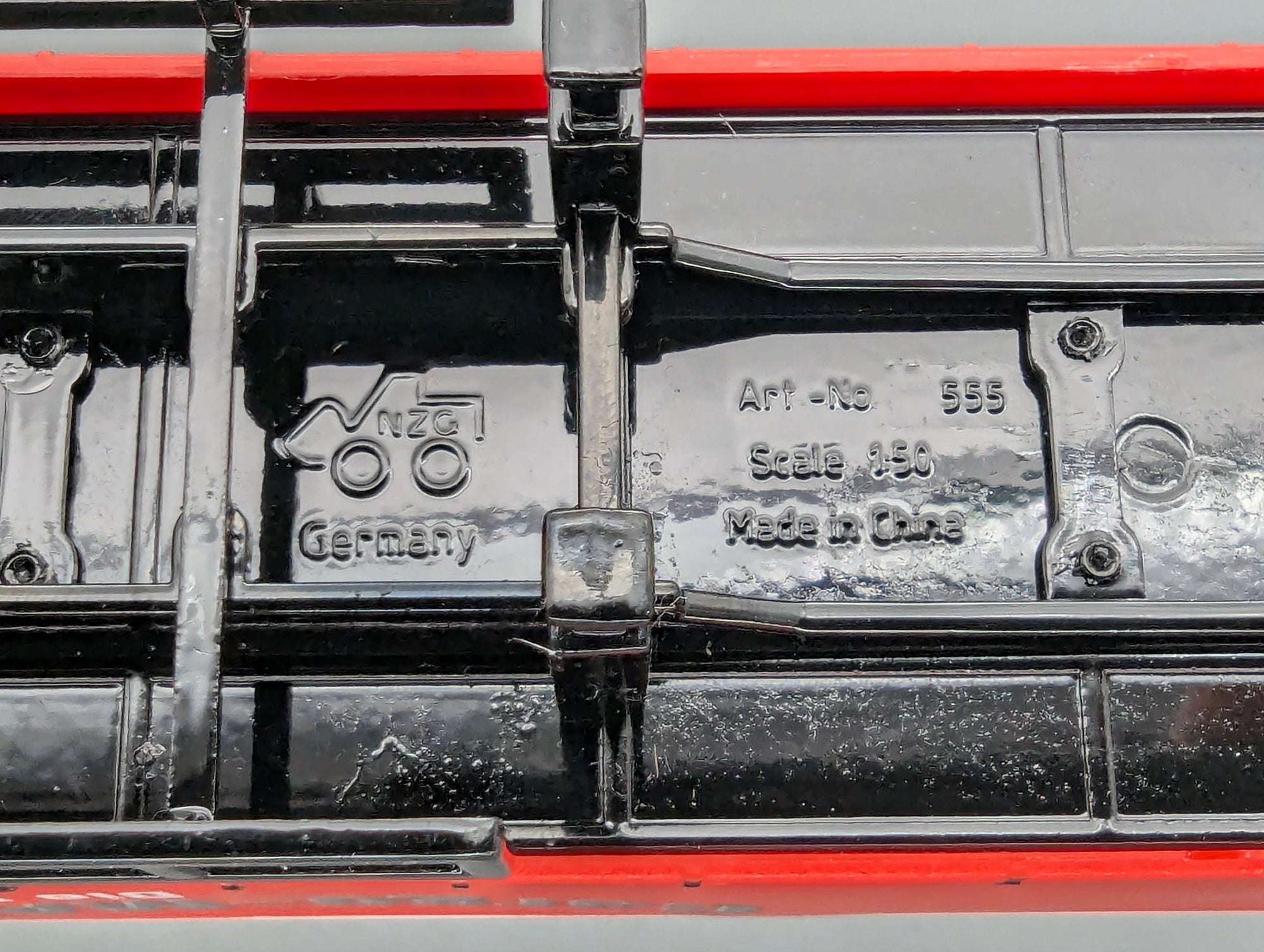 LKW Modell 1:50 NZG 555 Mercedes Benz Actros Kögel Gardinenauflieger mit OVP