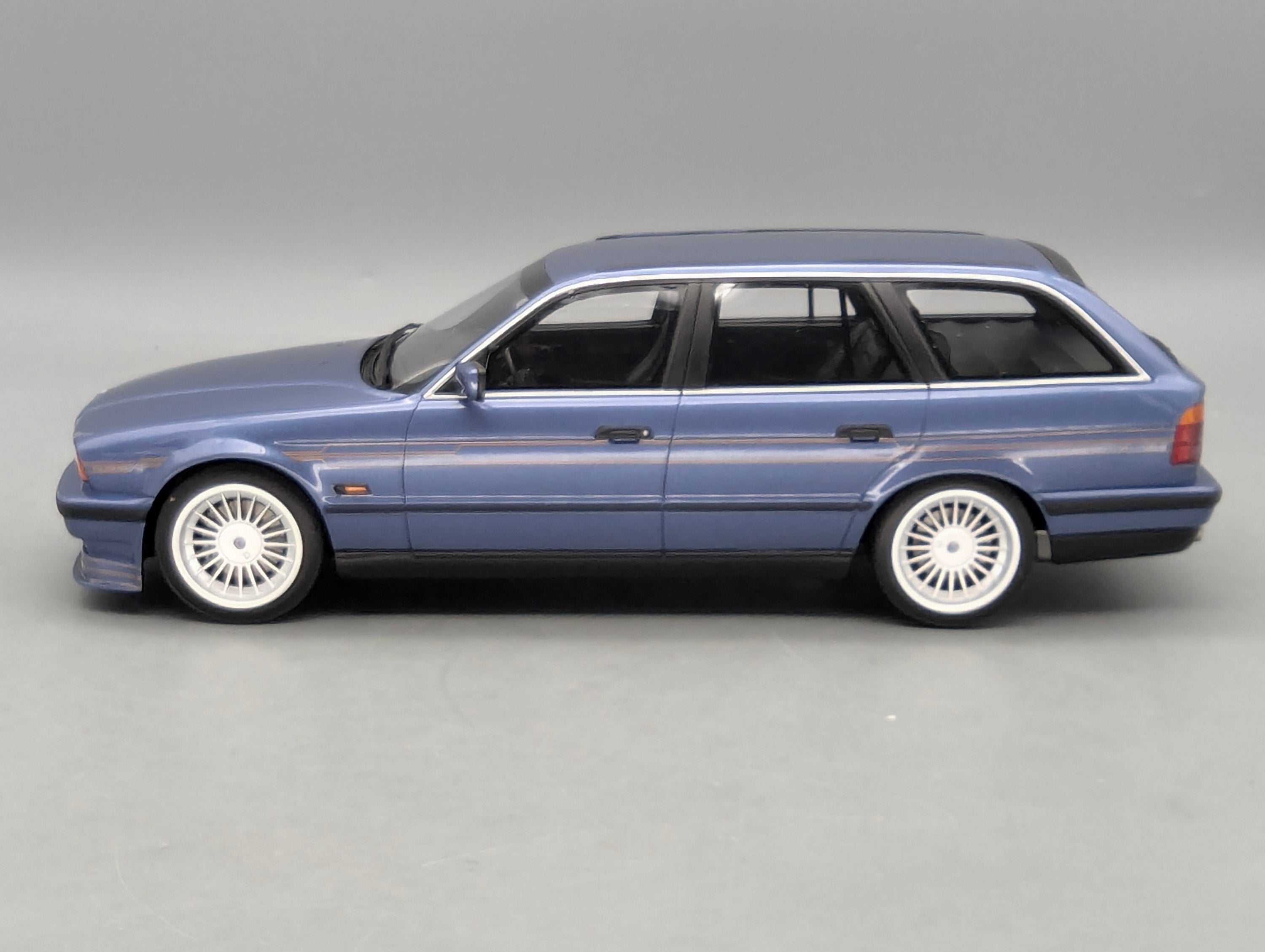 Model Cars 1:18 Otto OT944 BMW Alpina E34 B10 4.0 Touring 1995 Original Packaging