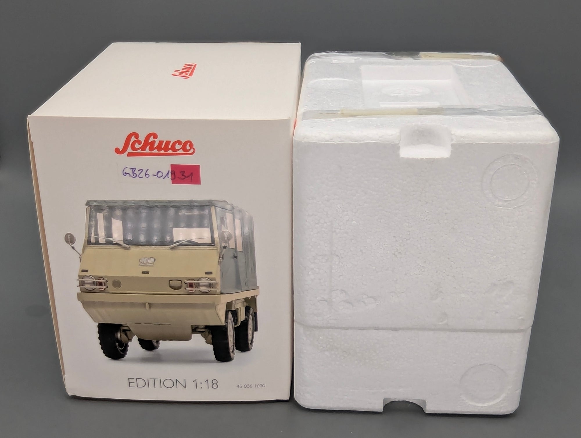 1:18 Model Cars Schuco Steyr Puch Haflinger with original packaging