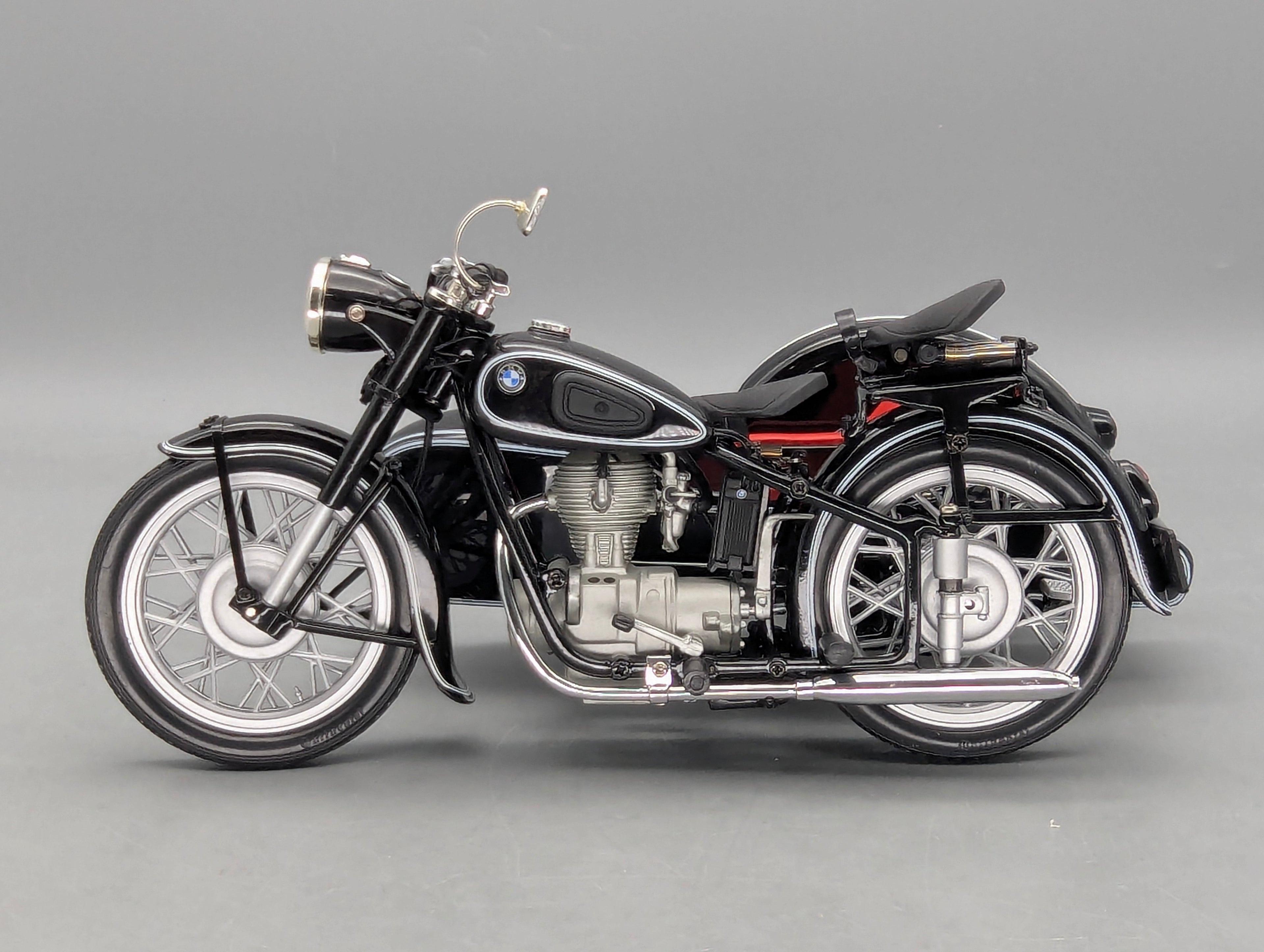 Modelo de motocicleta 1:10 Schuco BMW R25/3 negra con sidecar con embalaje original