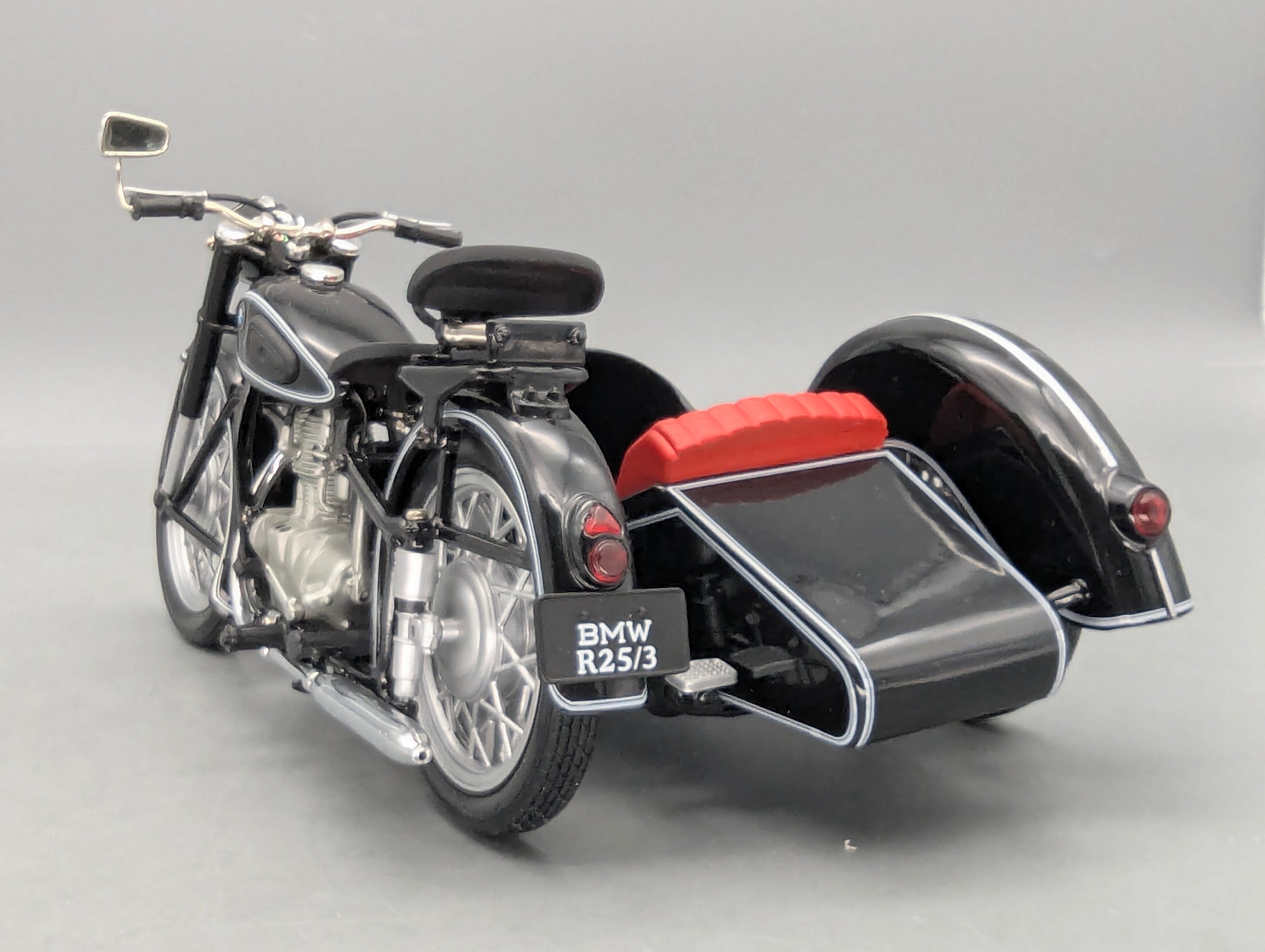Modelo de motocicleta 1:10 Schuco BMW R25/3 negra con sidecar con embalaje original