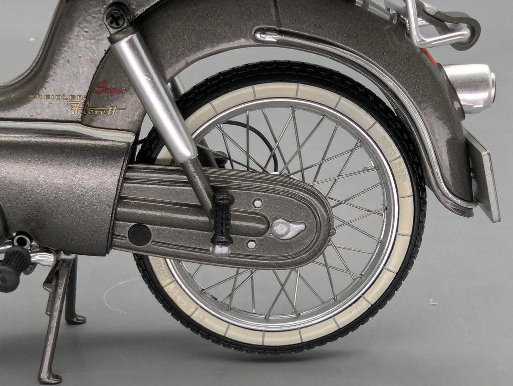 Modelo de motocicleta 1:10 Schuco Kreidler Florett Super con embalaje original