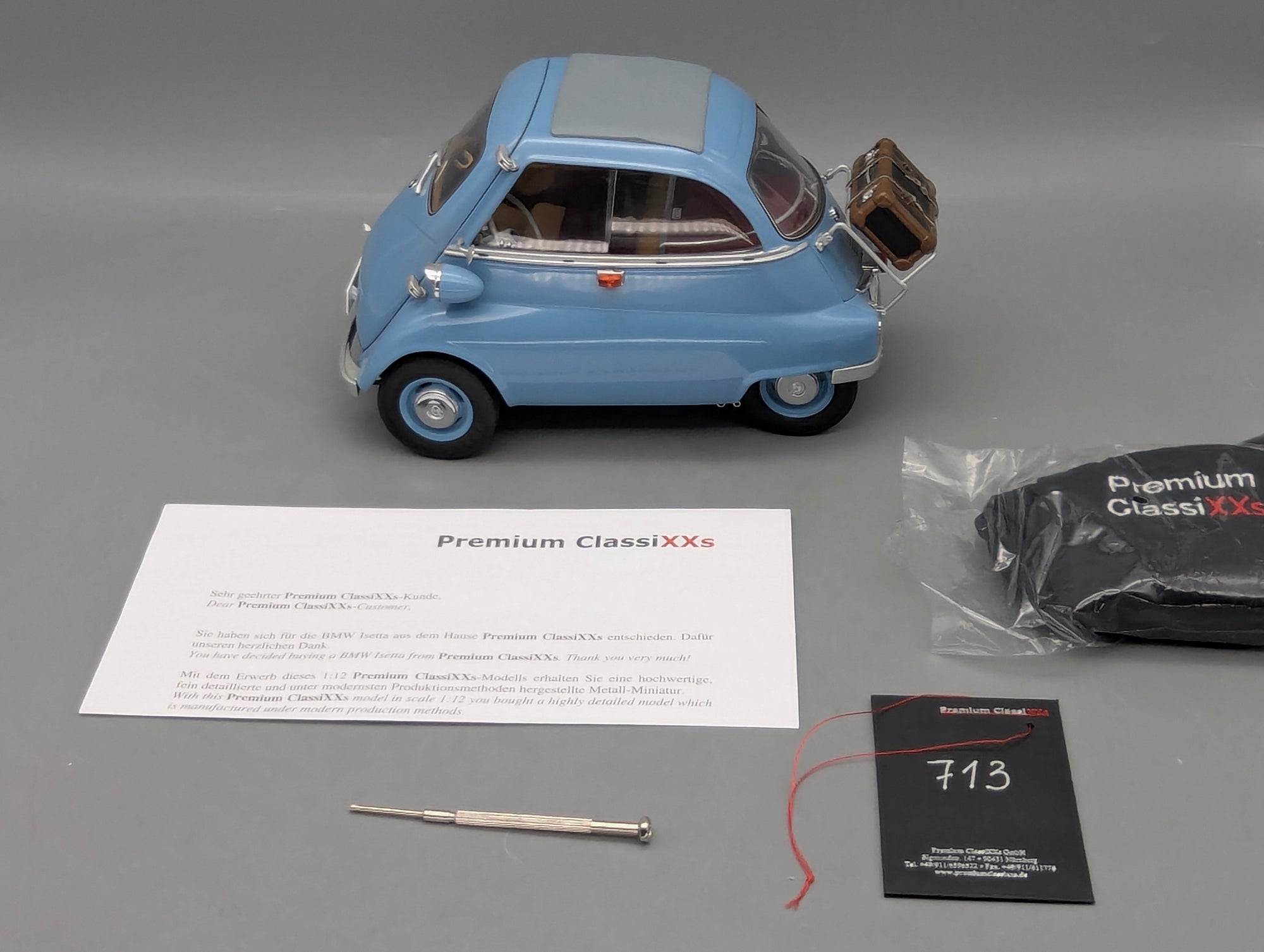 Coches a escala 1:12 Premium ClassiXXs BMW Isetta "Export" Azul Claro con embalaje original