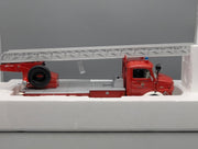 Model Cars 1:18 Schuco Mercedes Benz L 322 Fire Engine with Turntable Ladder with Original Packaging