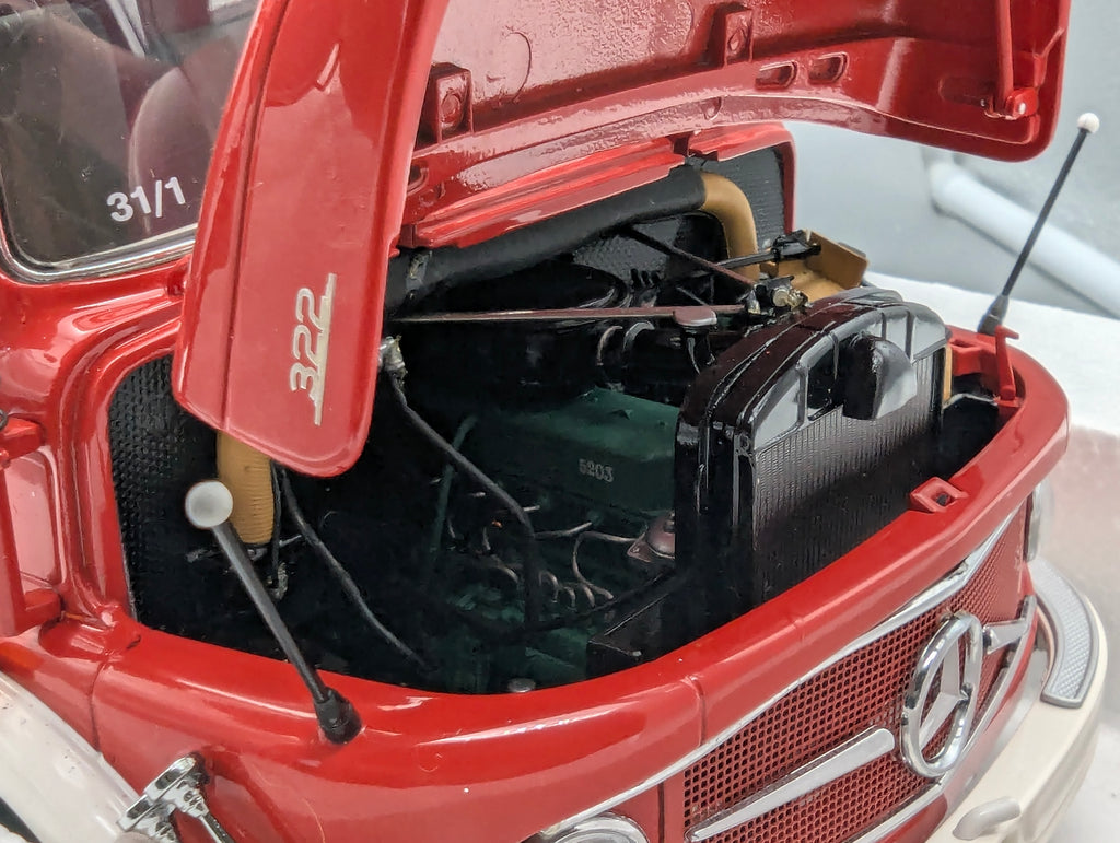 Modelos de coches 1:18 Schuco Mercedes Benz L 322 Escalera de bomberos con embalaje original